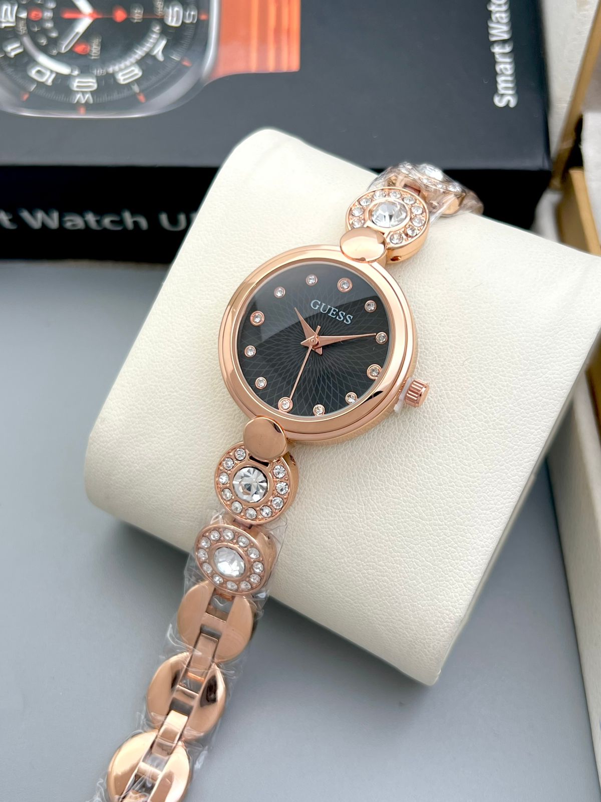 GUESS Premium quality Ladies watch