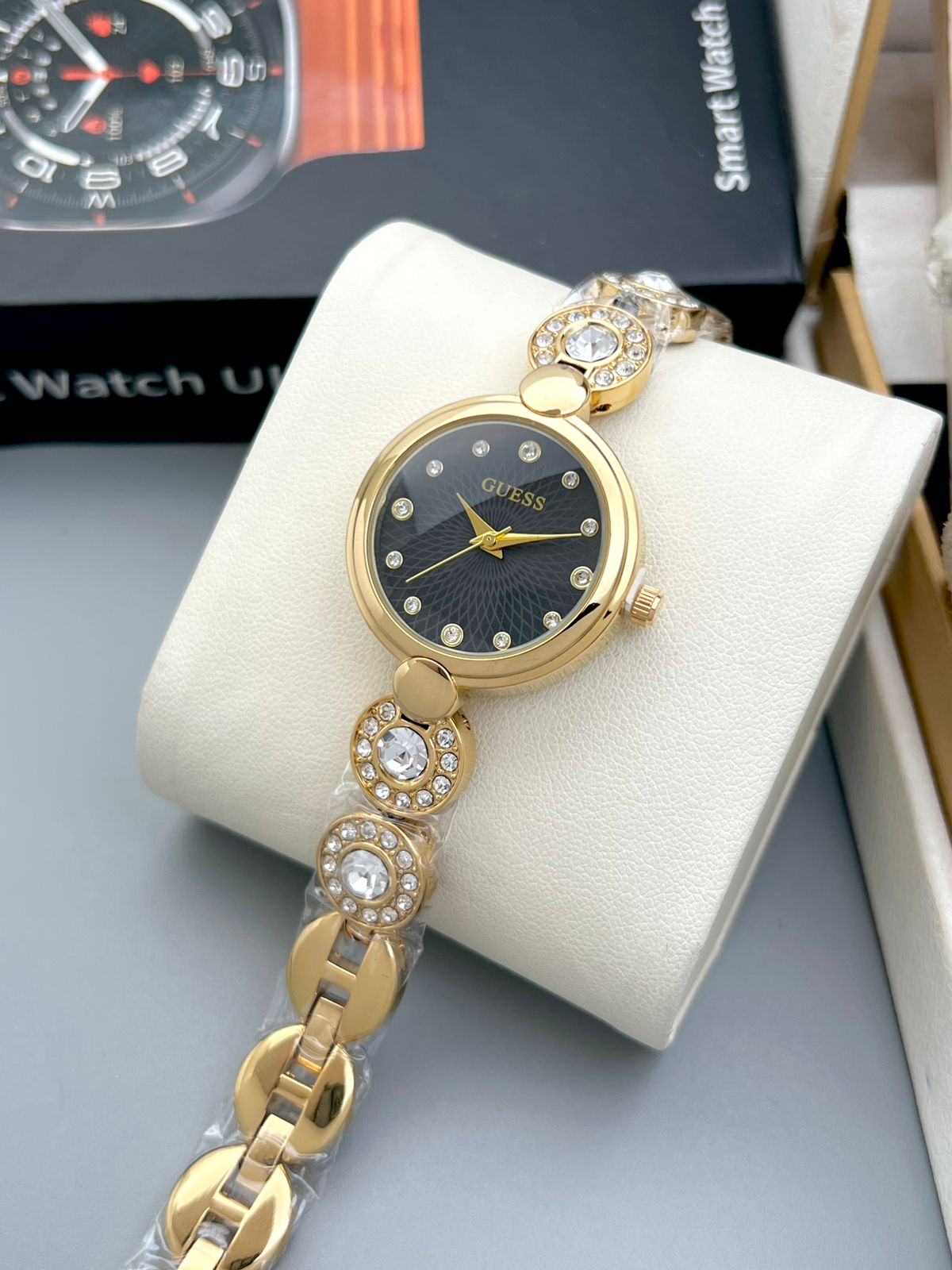 GUESS Ladies Luxury watch