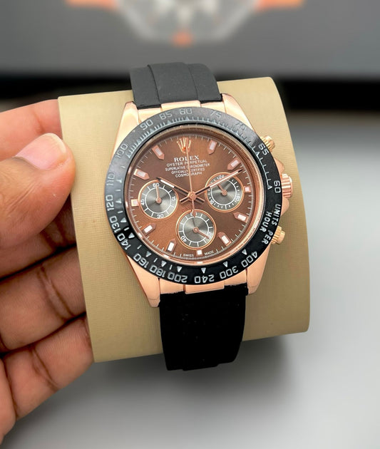 Classic style meets supper functional the iconic fluting found on many Rolex classic watches.