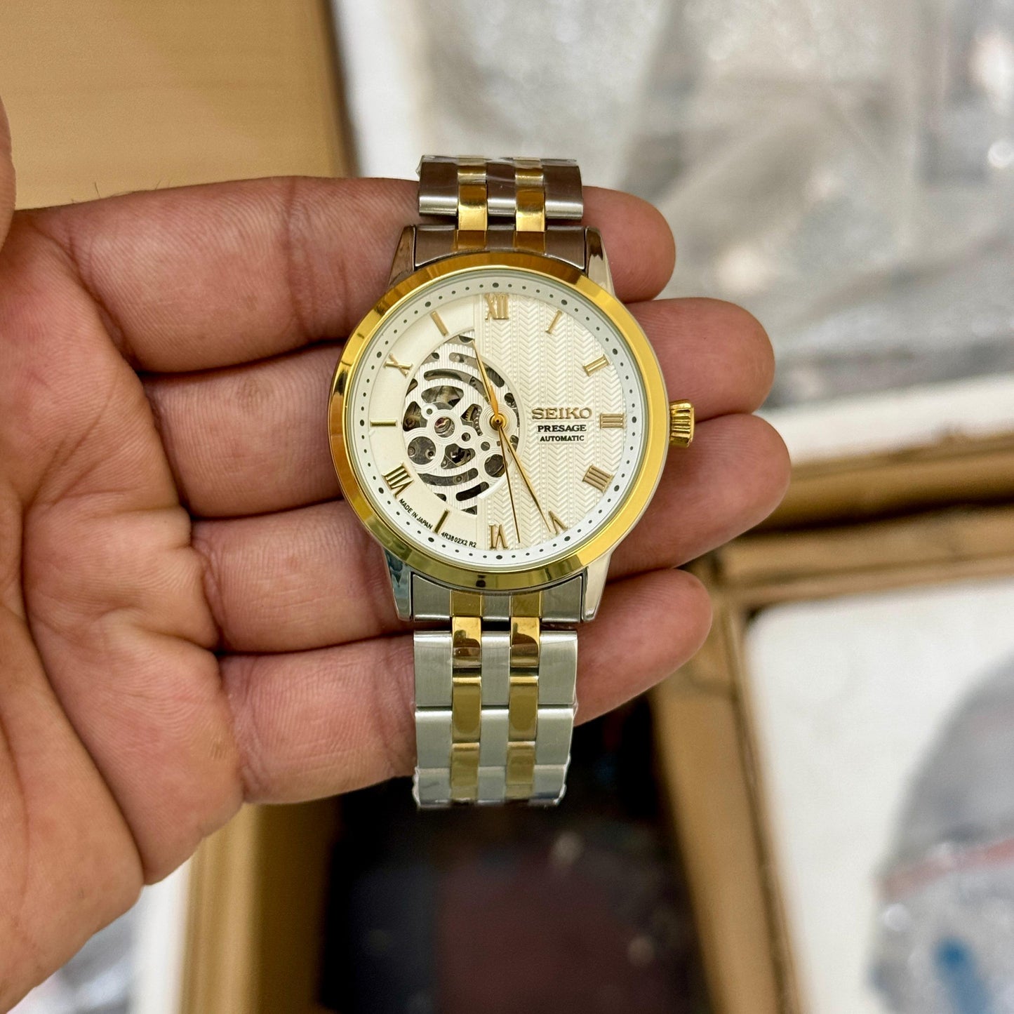 Seiko Prestage Cocktail Time ‘Grasshopper’ (model SSA441J1) is a distinguished timepiece