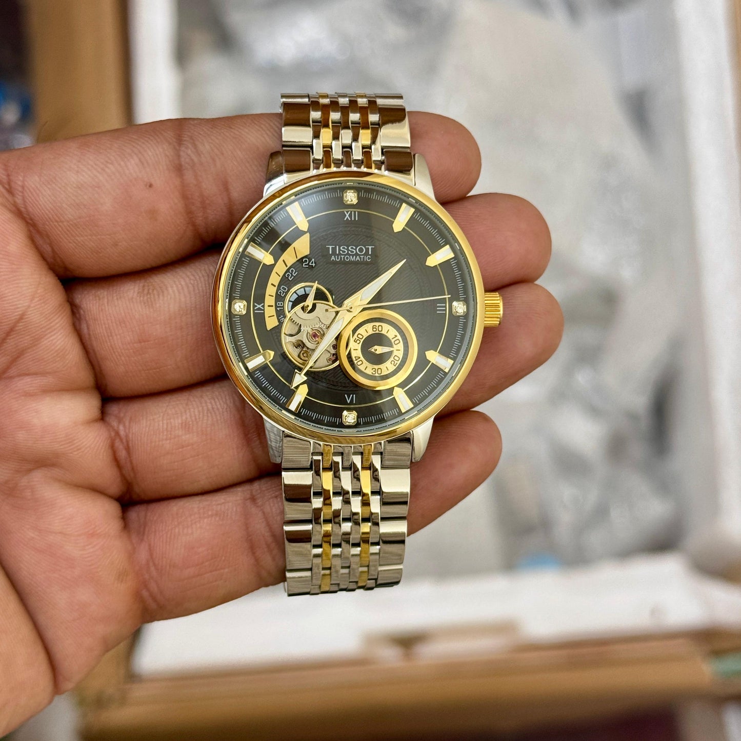 Tissot Gentleman Powermatic 80 is ergonomic and elegant Watch