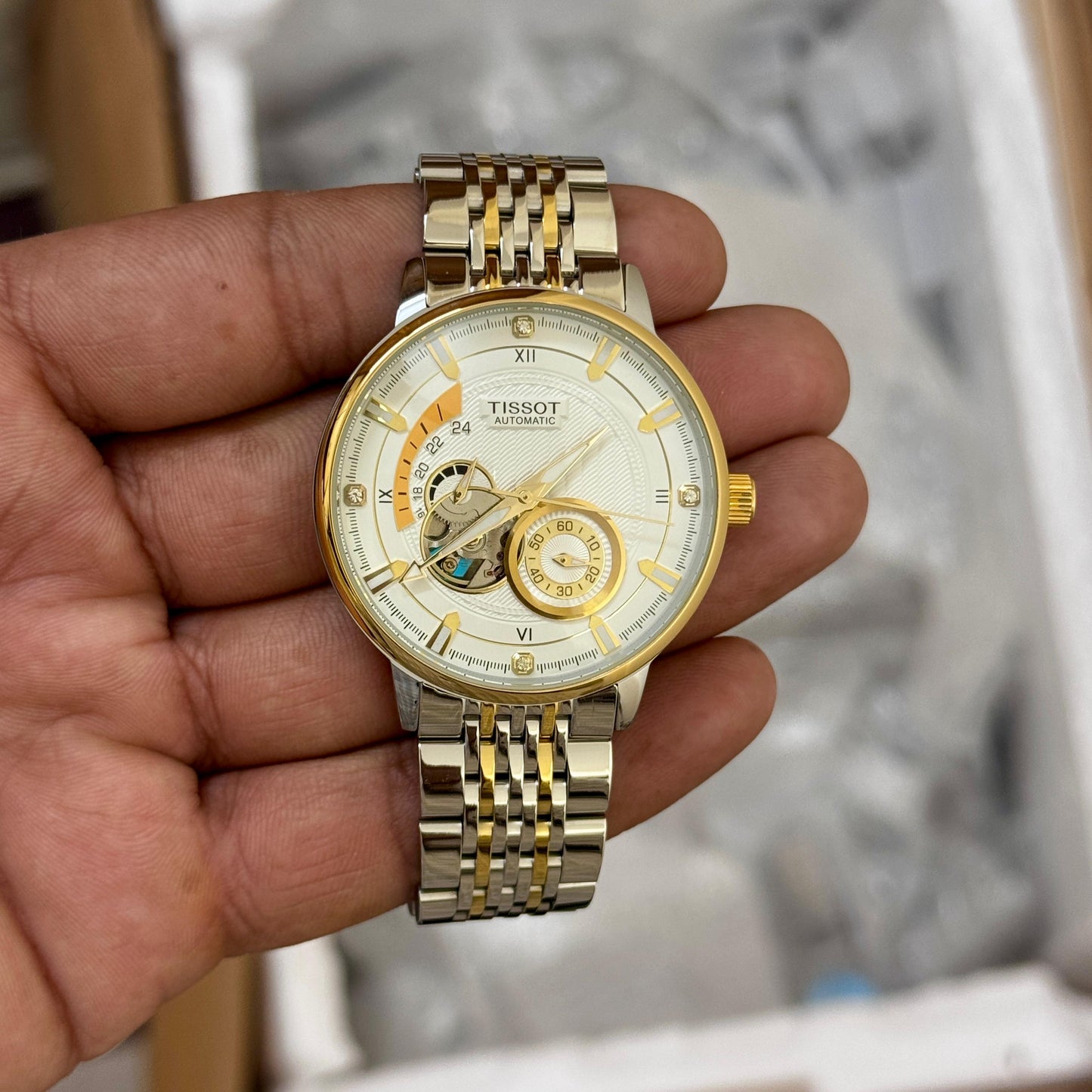 Tissot Gentleman Powermatic 80 is ergonomic and elegant Watch