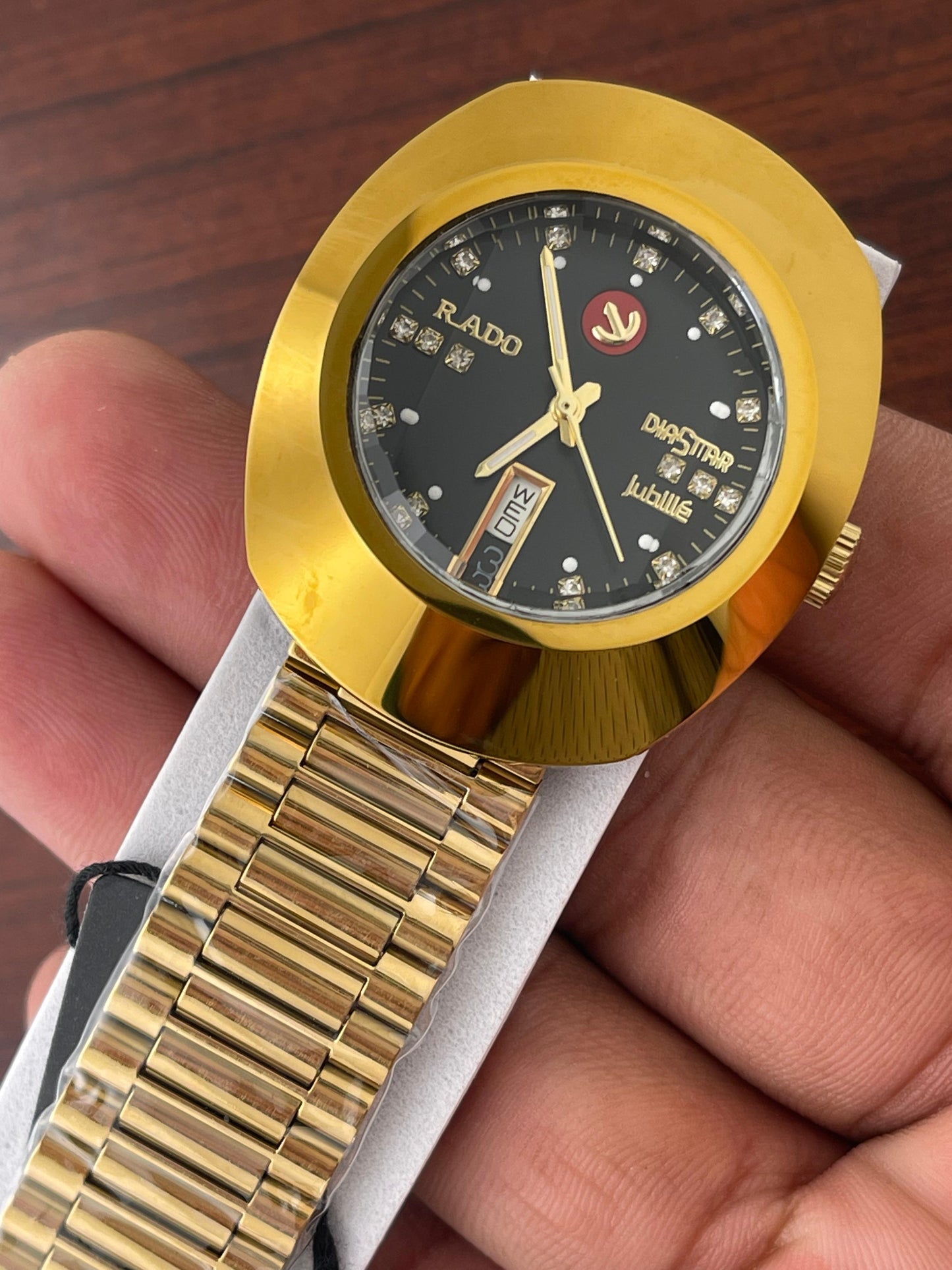 RADO new motion-powered automatic Modern Machine