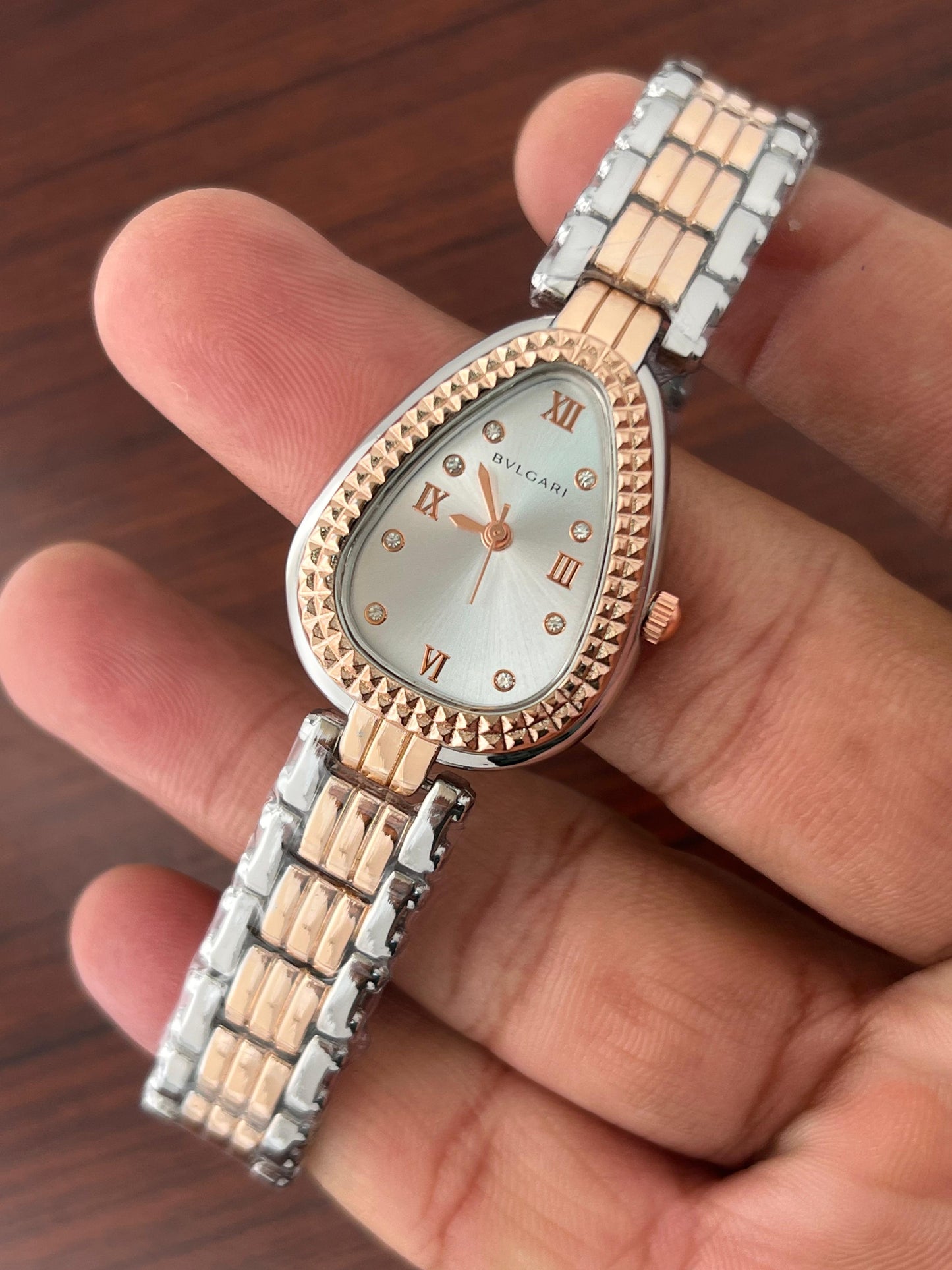 Beautiful  BVLGARI Gianni T-Bar Watch for Women