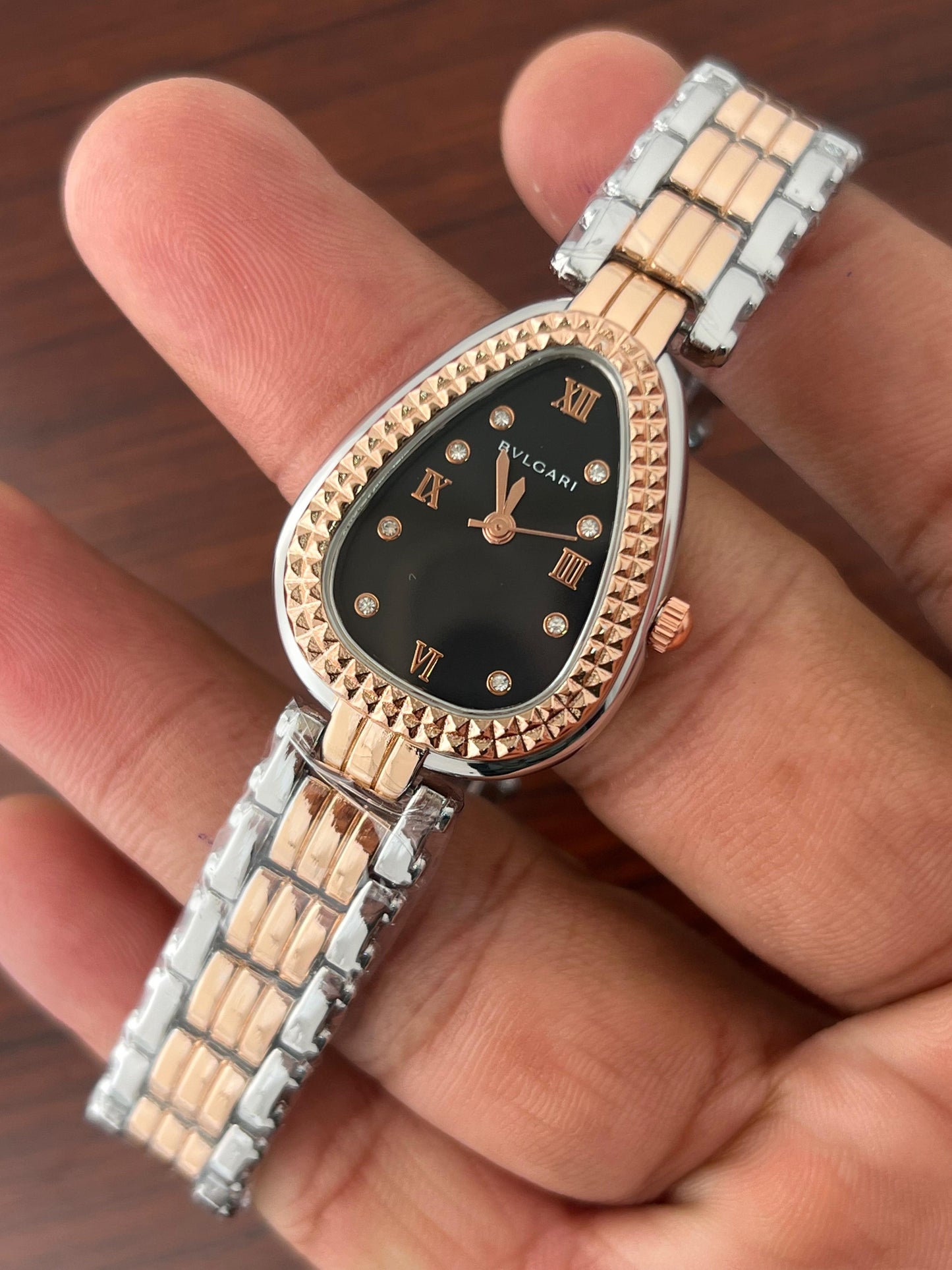 Beautiful  BVLGARI Gianni T-Bar Watch for Women