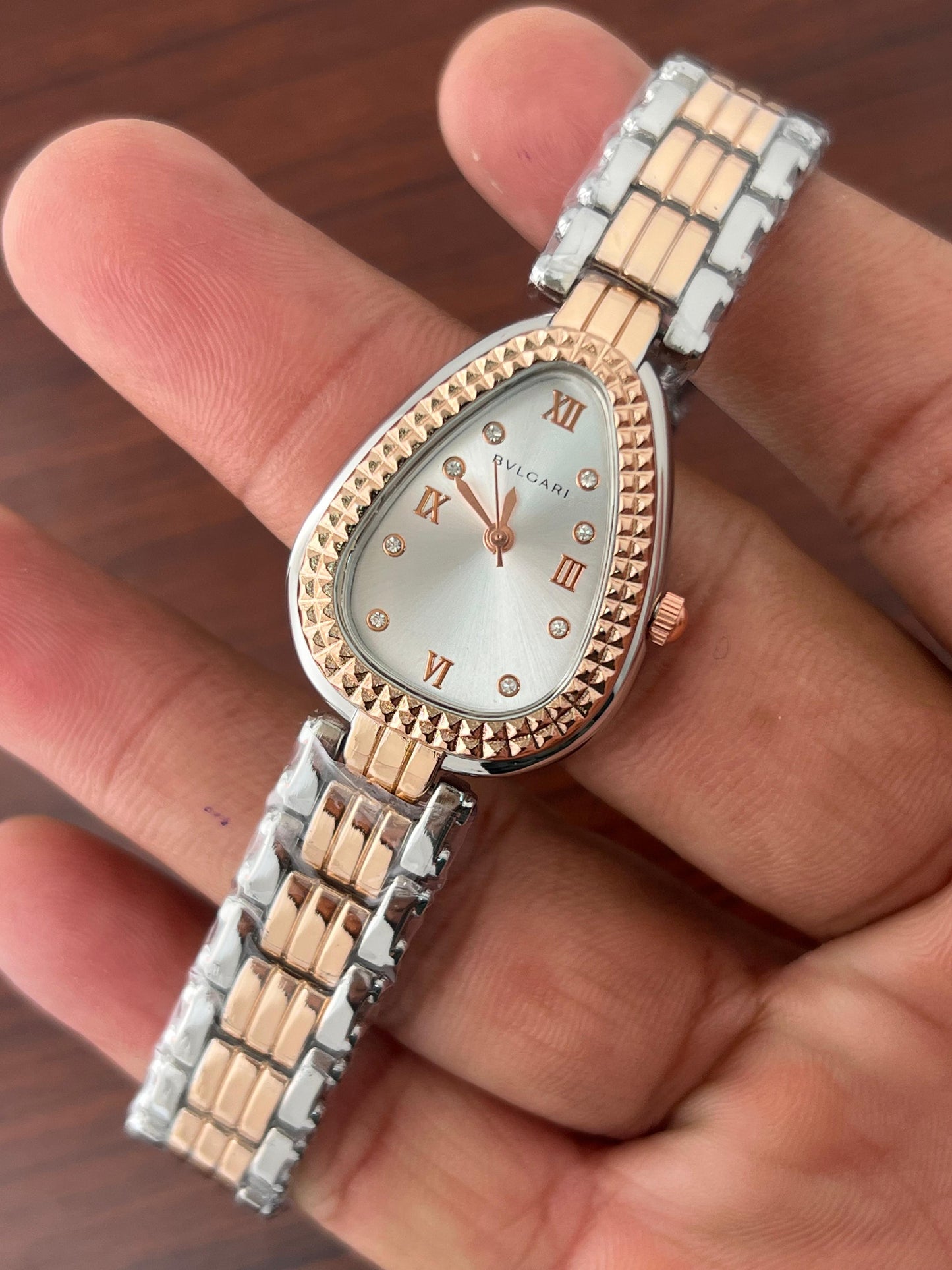 Beautiful  BVLGARI Gianni T-Bar Watch for Women