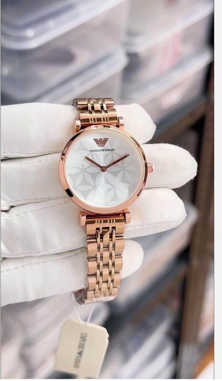 Emporio Armani Dazzaling Daimonds Zoom Face Dial.