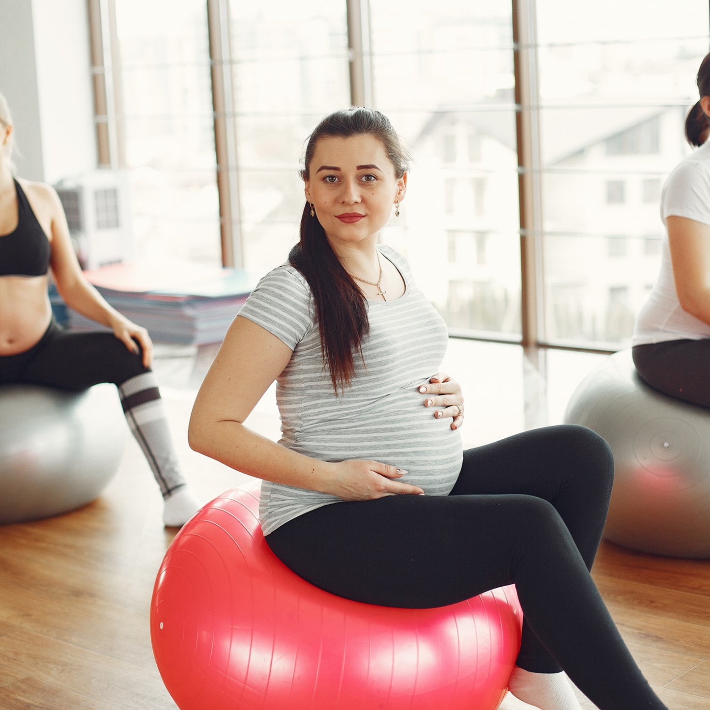 9091 Anti Burst 65 Cm Exercise Ball With Inflation Pump Non-slip Gym Ball For Yoga Pilates Core Training Exercises At Home And Gym- Suitable For Men And Women - Springkart 