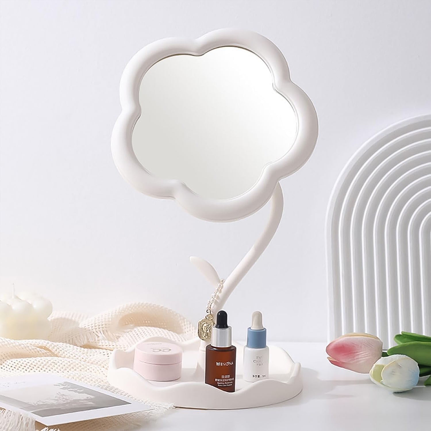 Flower-shaped Makeup Mirror Rotatable Makeup Mirror With Tray Table Vanity - Springkart 