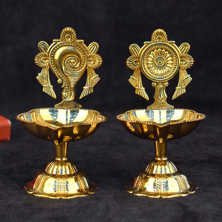 1 Pair of Designer 100% Pure Brass Shankh Chakra Diya