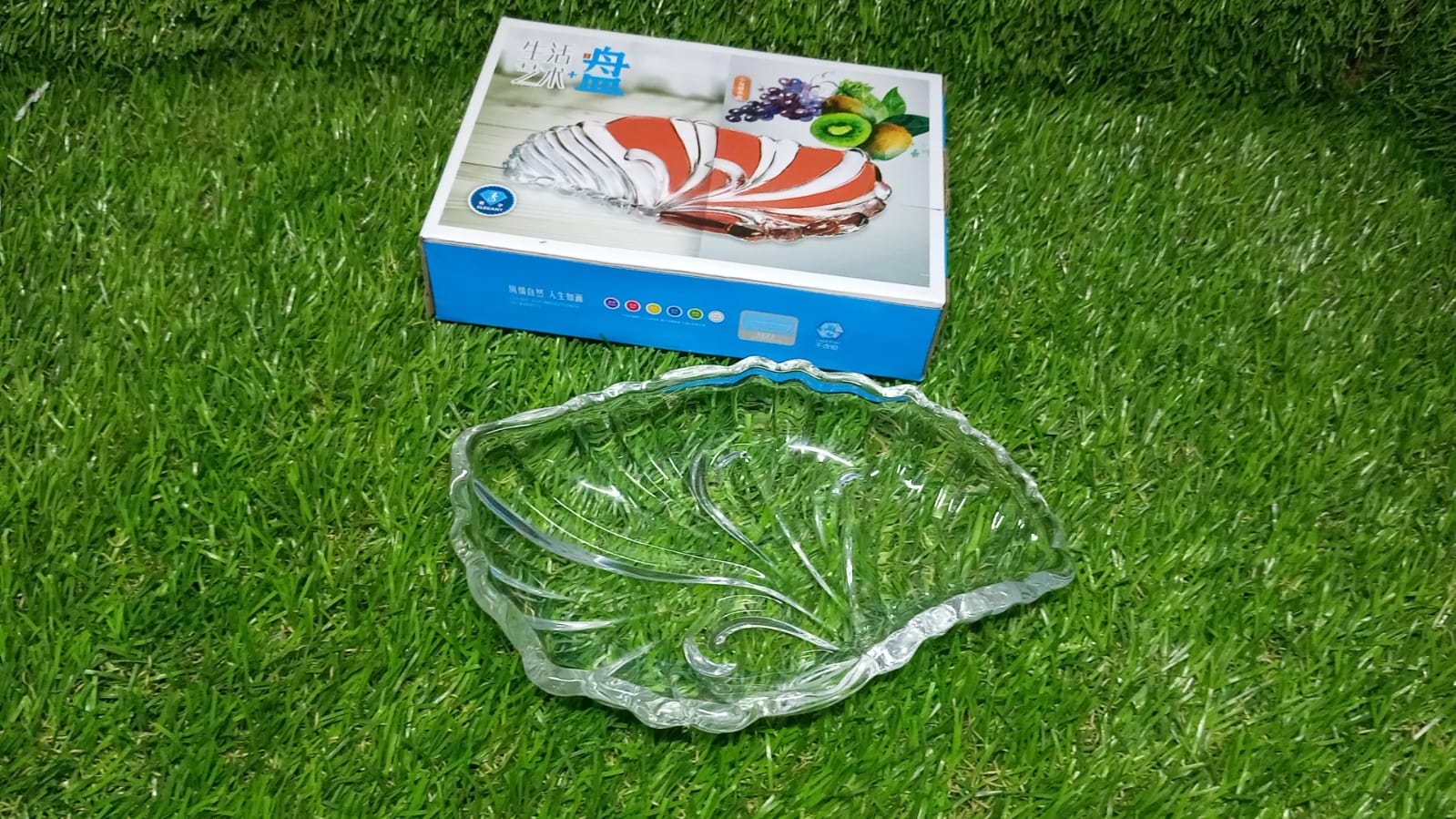 Leaf shaped Glass Serve tray of snacks, Mukhwaas, and ice cream. - Springkart 