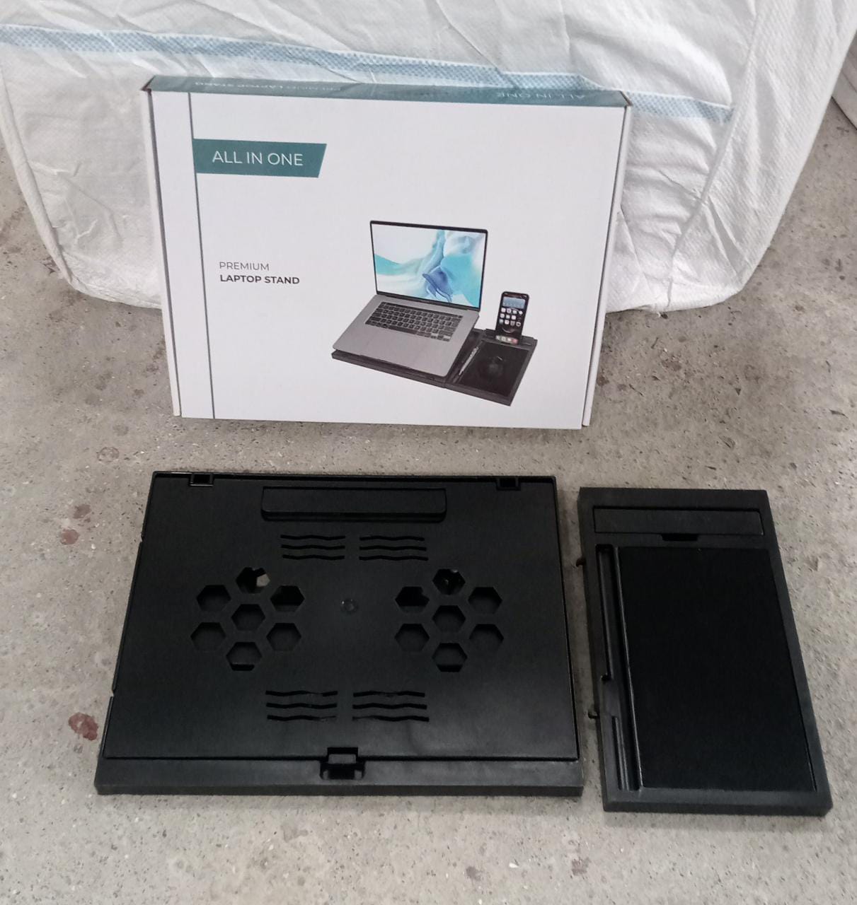 Laptop Stand Suitable Portable Foldable Compatible with MacBook Notebook Tablet Tray Desk Table Book with Free Phone Stand - Springkart 