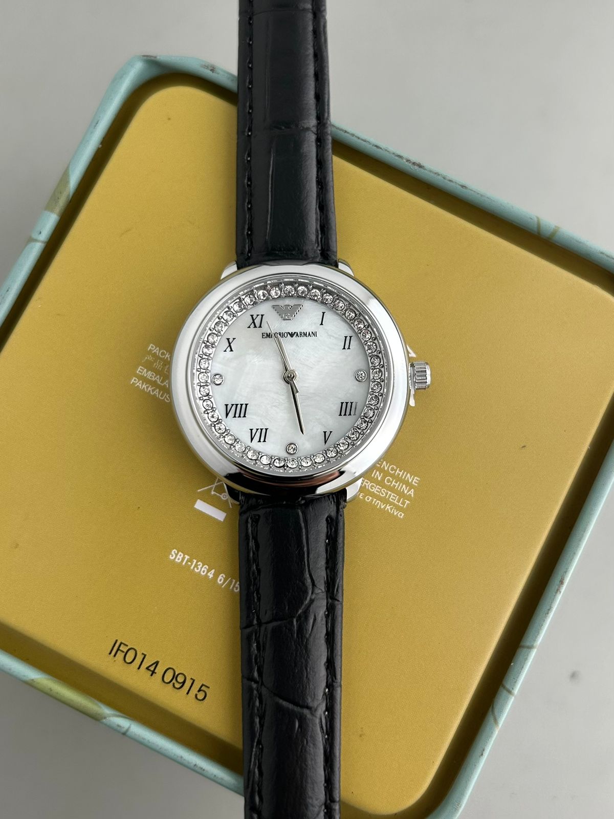 ✅ Emporio Armani Mother Of Pearl Dail white -Tone Stainless Steel Ladies Watch✅