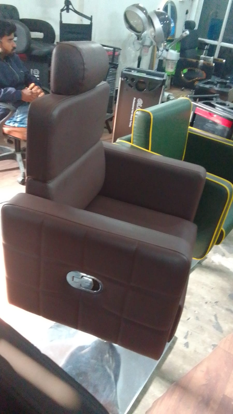 Steel Brown BRUT SALON CHAIR, p.u cushion/Professional, Synthetic Leather Imported.