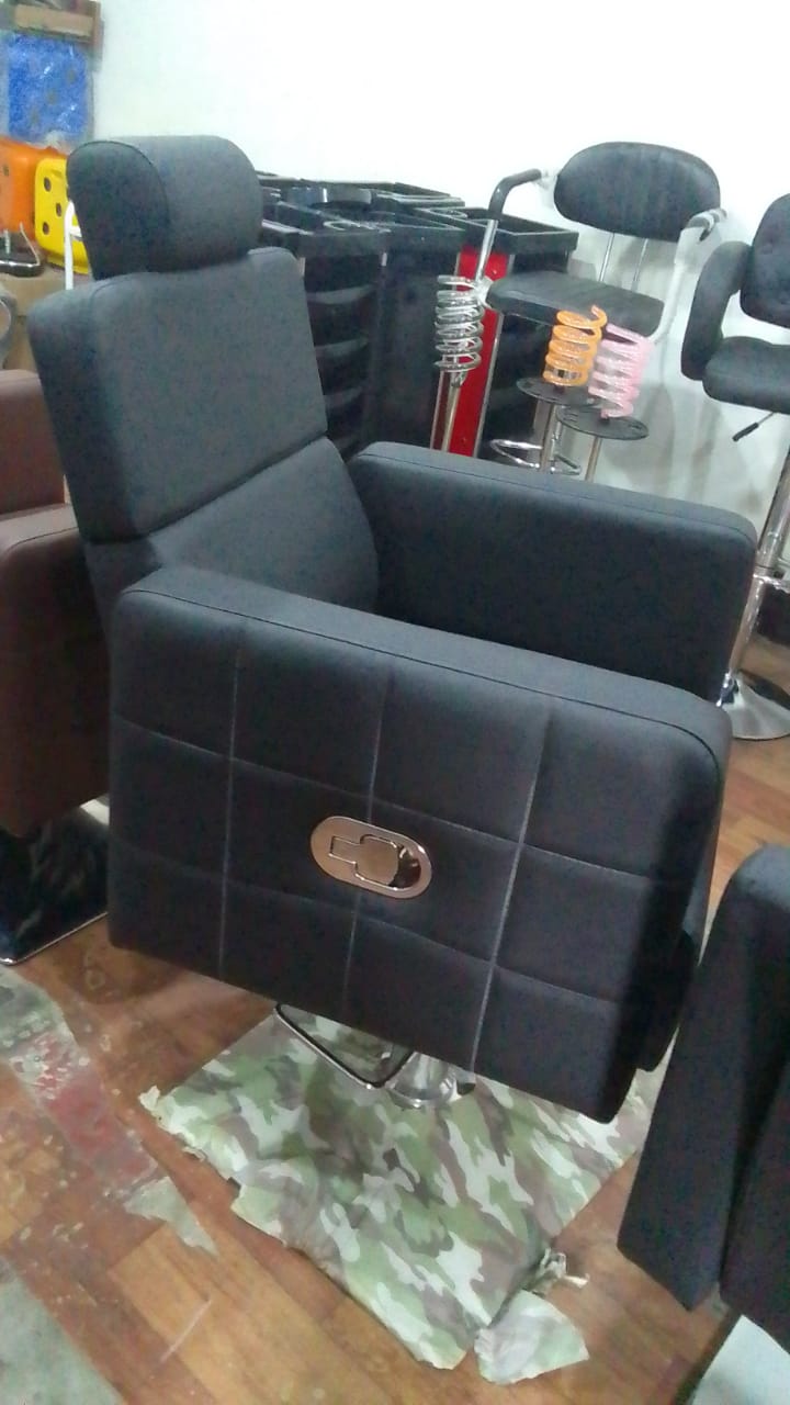 Steel Brown BRUT SALON CHAIR, p.u cushion/Professional, Synthetic Leather Imported.