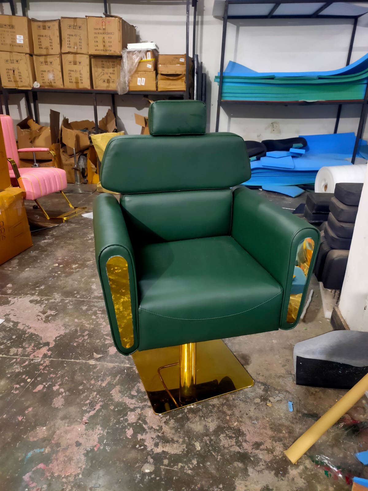 Steel Brown BRUT SALON CHAIR, p.u cushion/Professional, Synthetic Leather Imported.