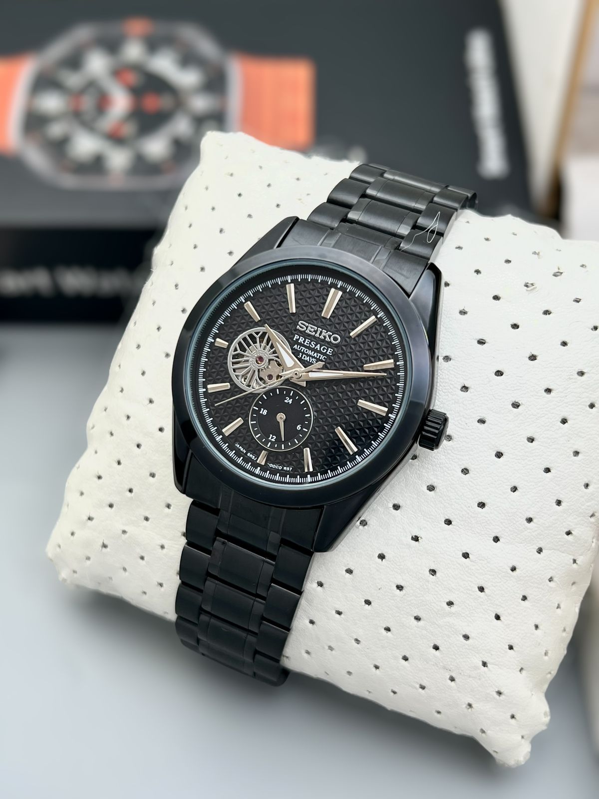 Seiko Elegant fully integrated watch