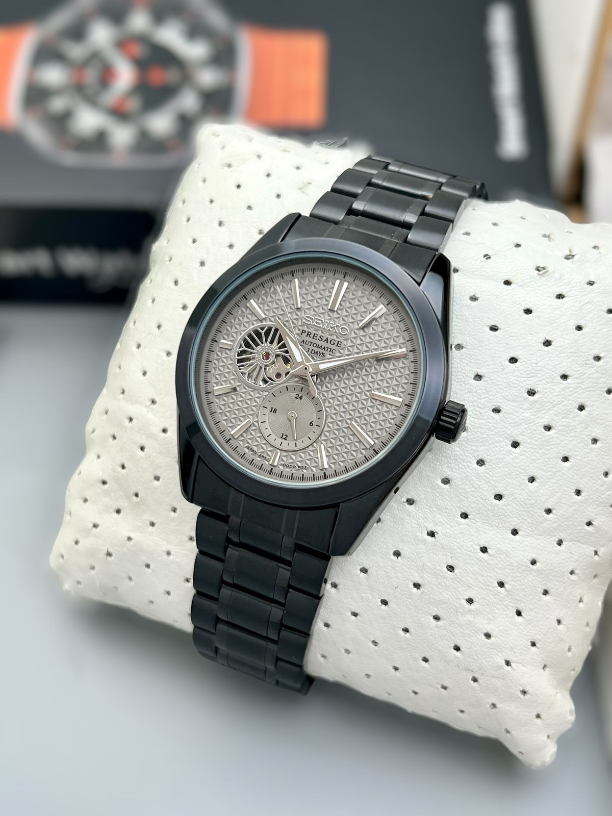 Seiko Elegant fully integrated watch