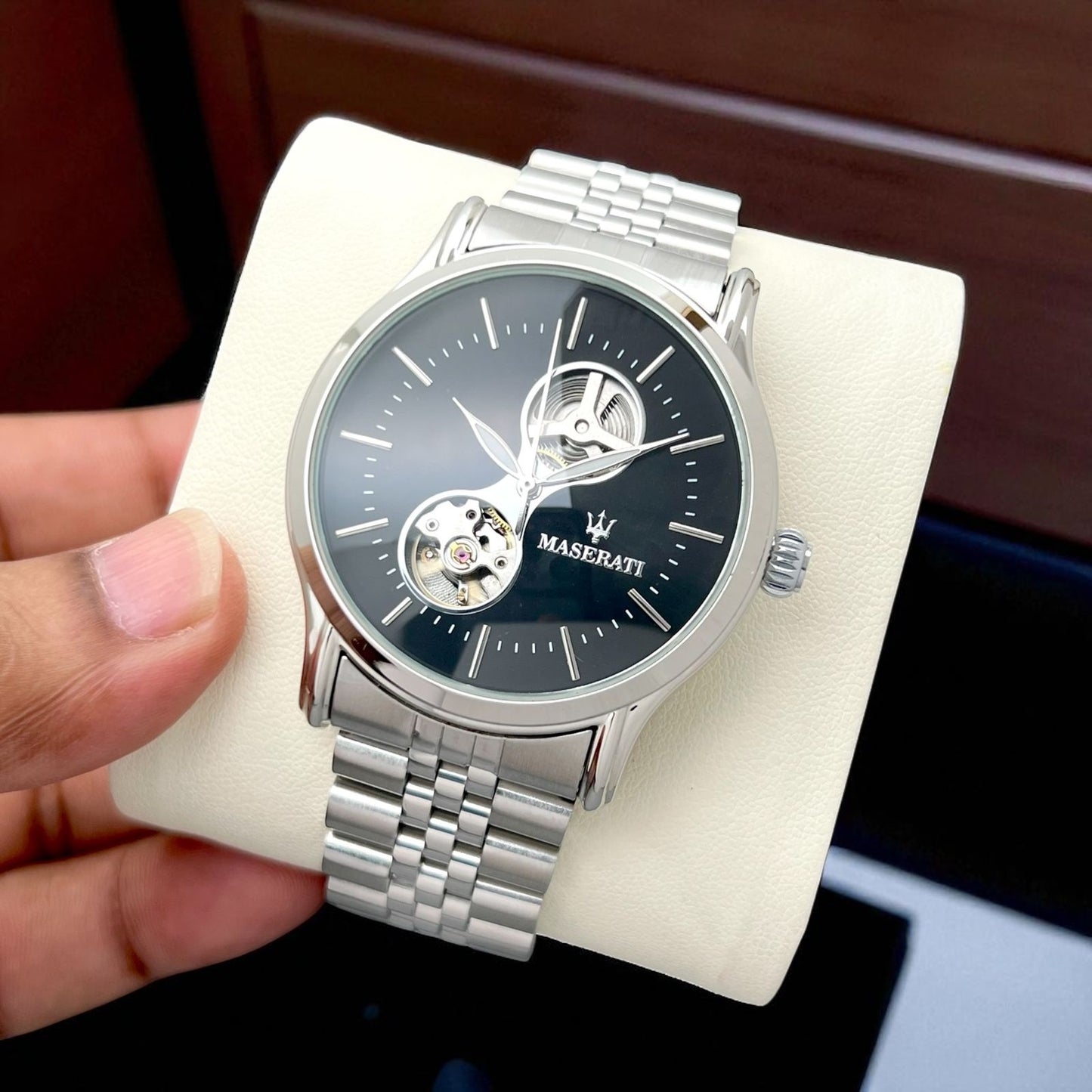 masarati  WATCH AUTOMATIC ANTI ALLERGIC METAL BELT TO AMAZE CUSTOMER