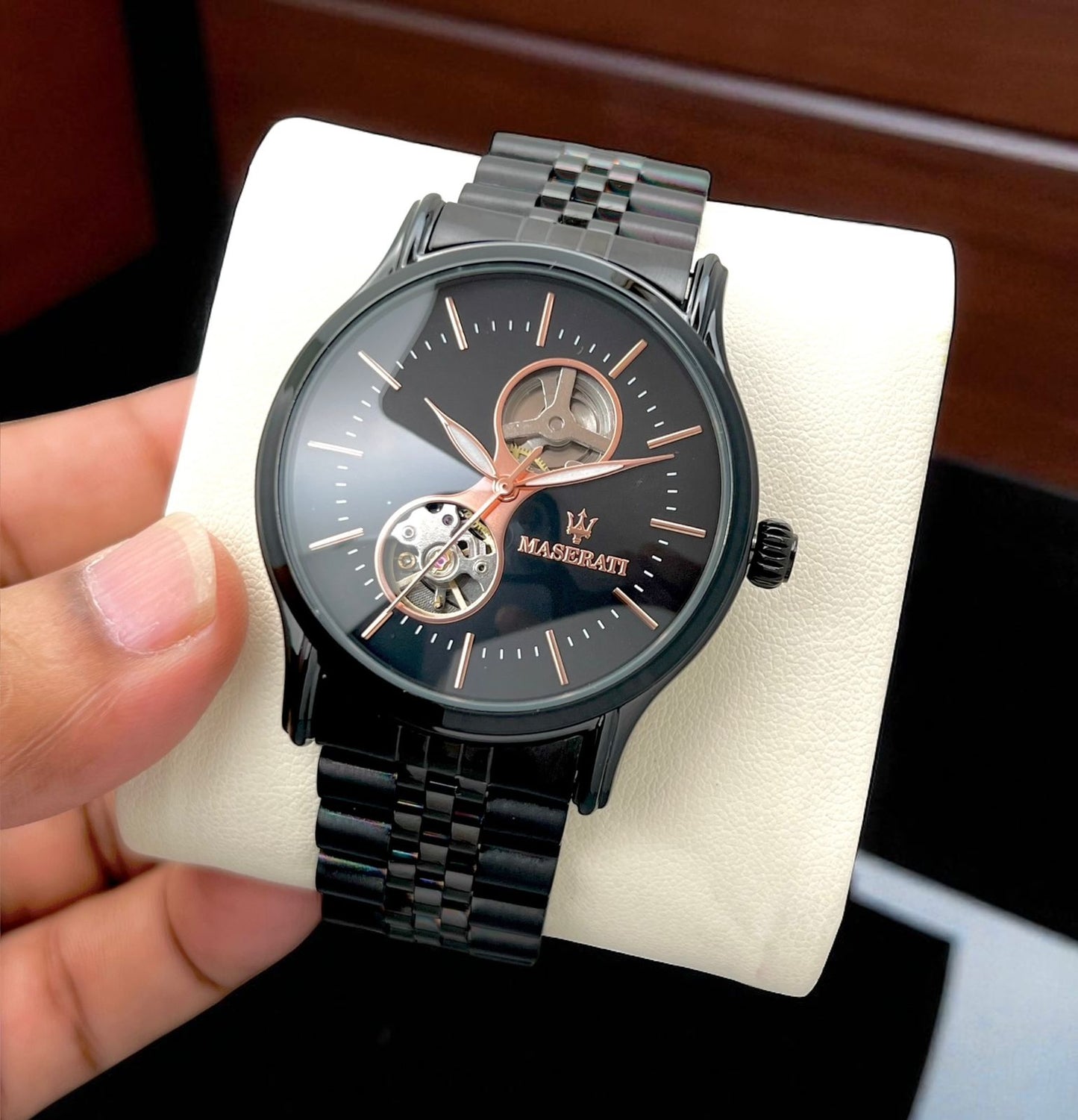 masarati  WATCH AUTOMATIC ANTI ALLERGIC METAL BELT TO AMAZE CUSTOMER