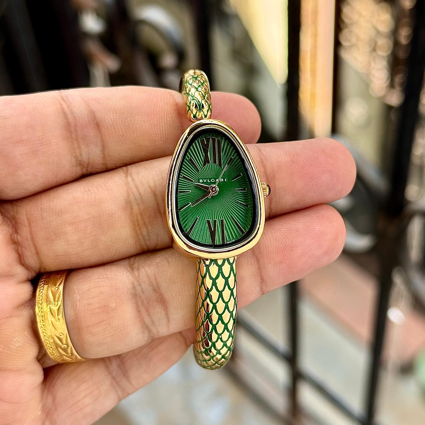 ✅ BVLGARI SERPENTI – THE ICONIC LUXURY SNAKE-INSPIRED TIMEPIECE FOR WOMEN ✅