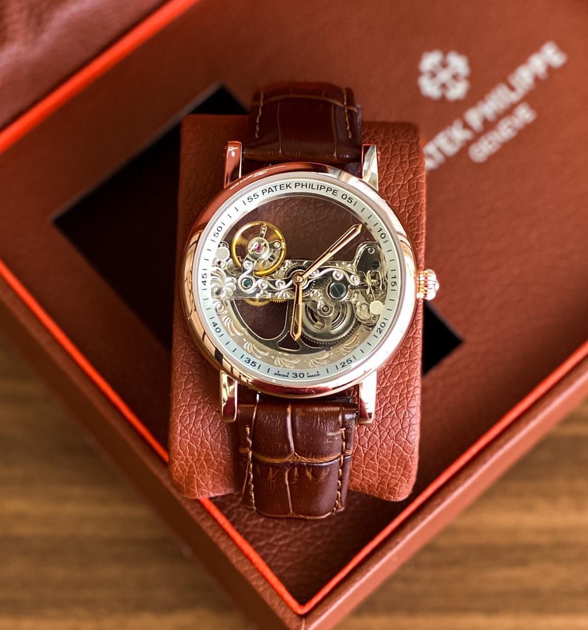 PATEK PHILIPPE’S most renowned timepieces in the cureent collection. ♨