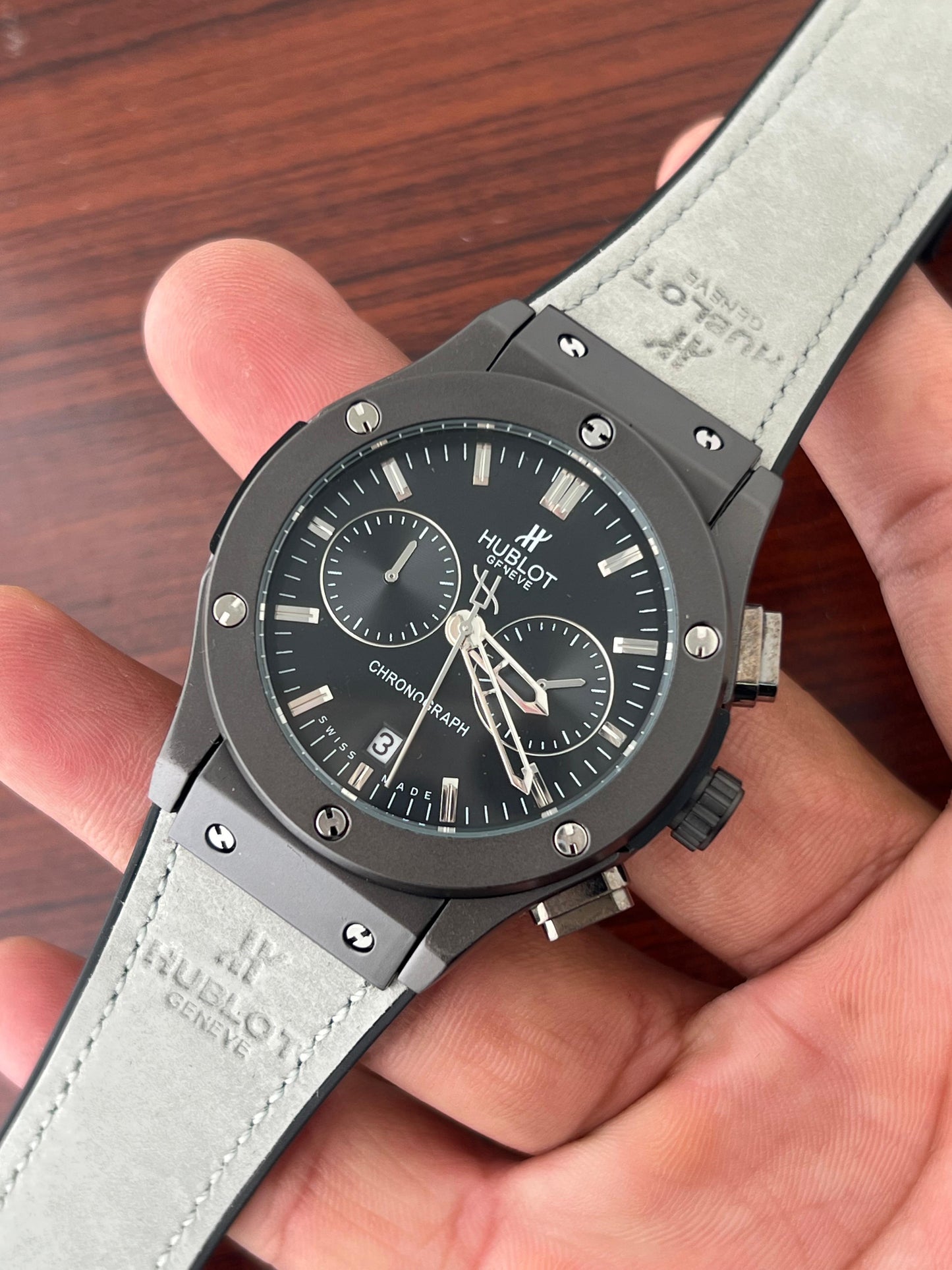 ✅ *Hublot Big Bang 5 Hand all shining Full Black, iconic  Strap collection