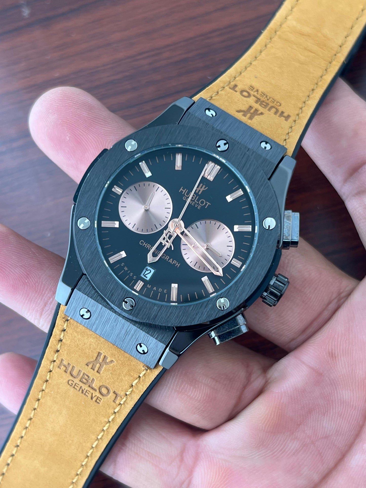 ✅ *Hublot Big Bang 5 Hand all shining Full Black, iconic  Strap collection