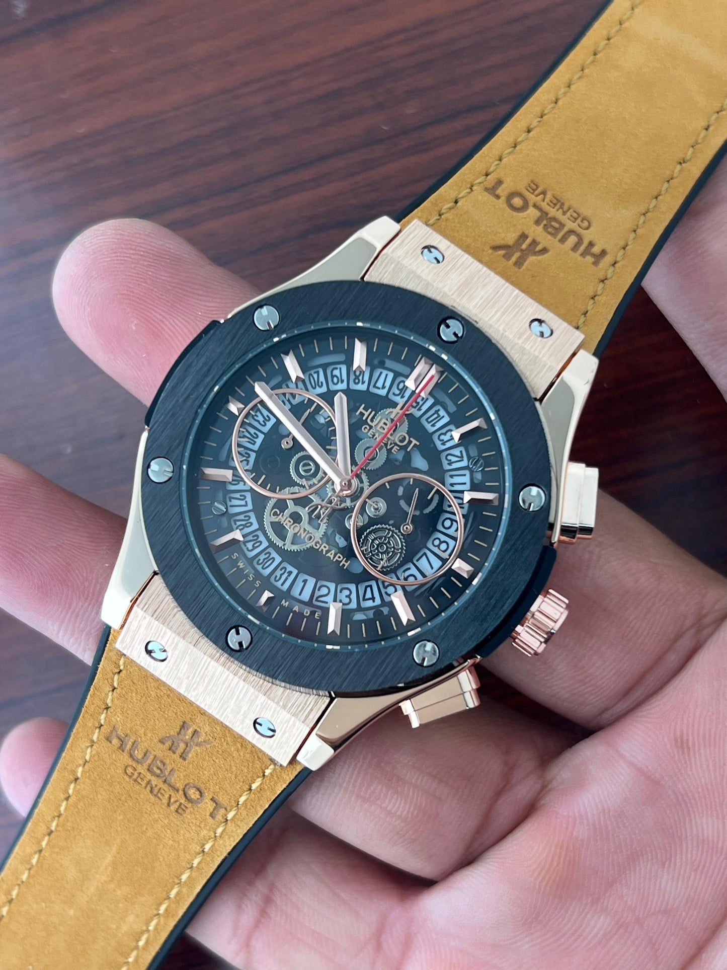 ✅ *Hublot Big Bang 5 Hand all shining Full Black, iconic  Strap collection