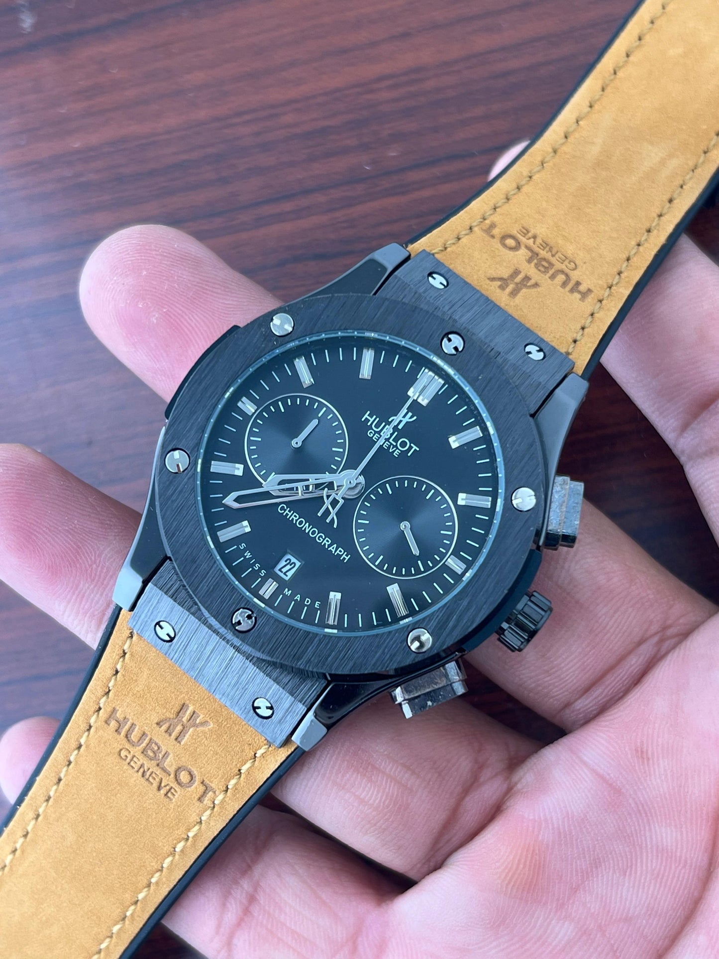 ✅ *Hublot Big Bang 5 Hand all shining Full Black, iconic  Strap collection