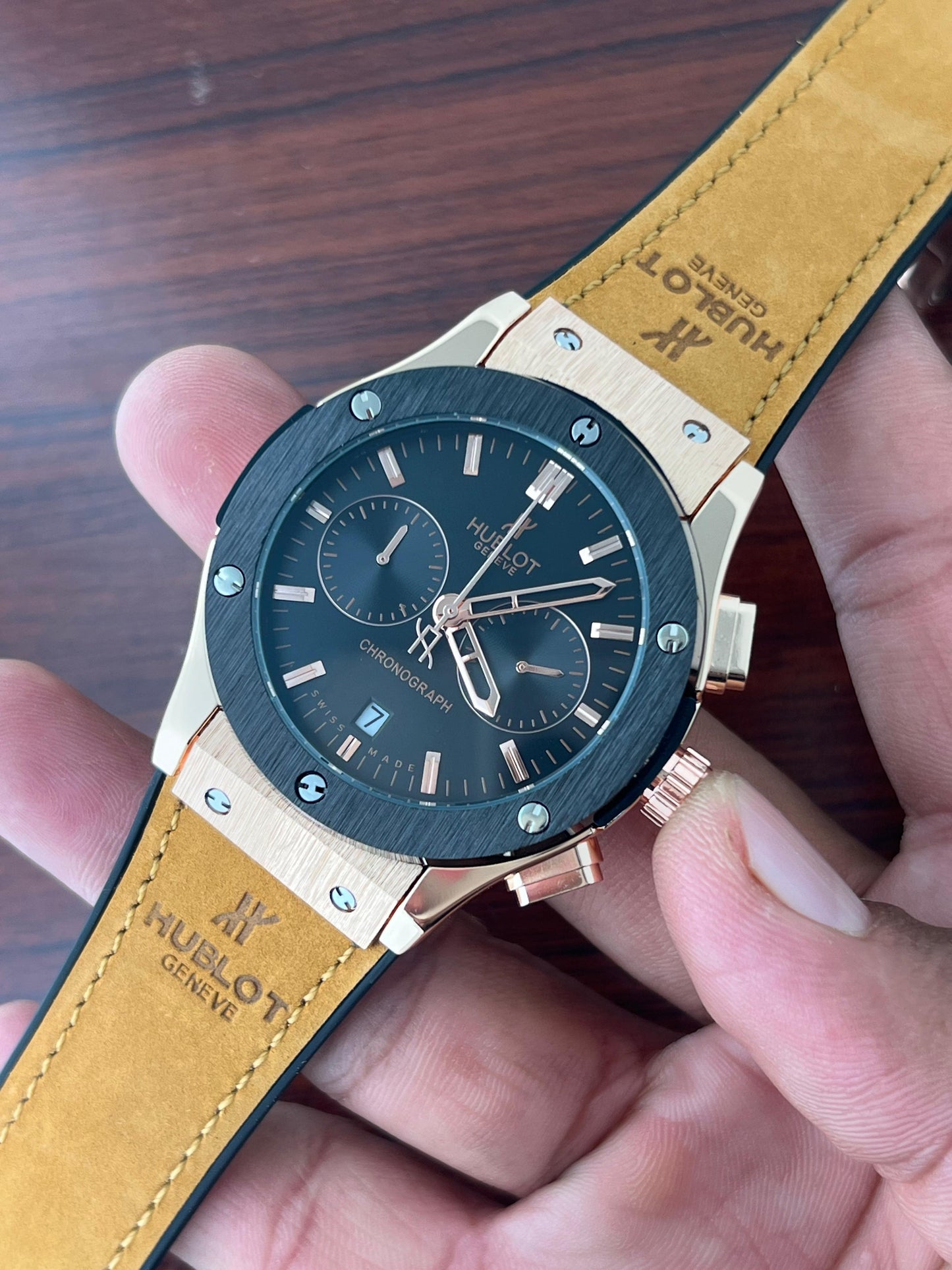 ✅ *Hublot Big Bang 5 Hand all shining Full Black, iconic  Strap collection