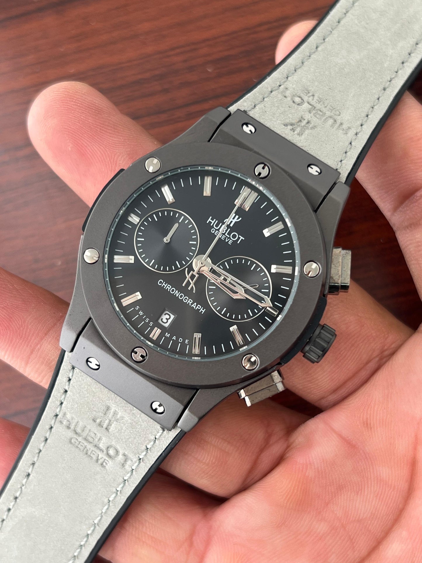 ✅ *Hublot Big Bang 5 Hand all shining Full Black, iconic  Strap collection