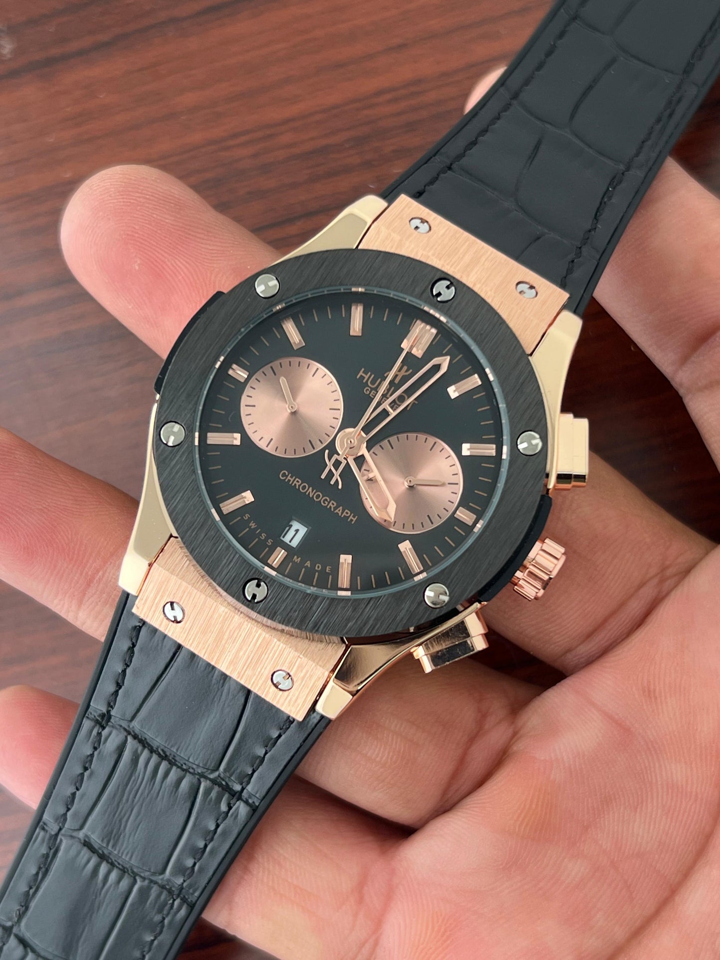 ✅ *Hublot Big Bang 5 Hand all shining Full Black, iconic  Strap collection