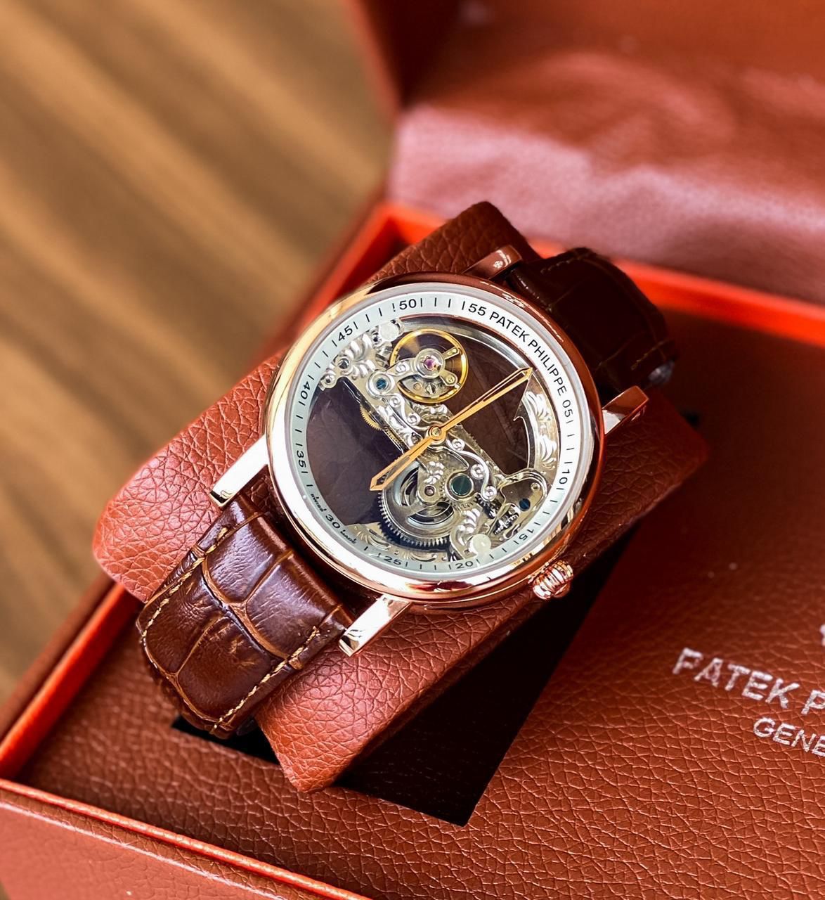 PATEK PHILIPPE’S most renowned timepieces in the cureent collection. ♨