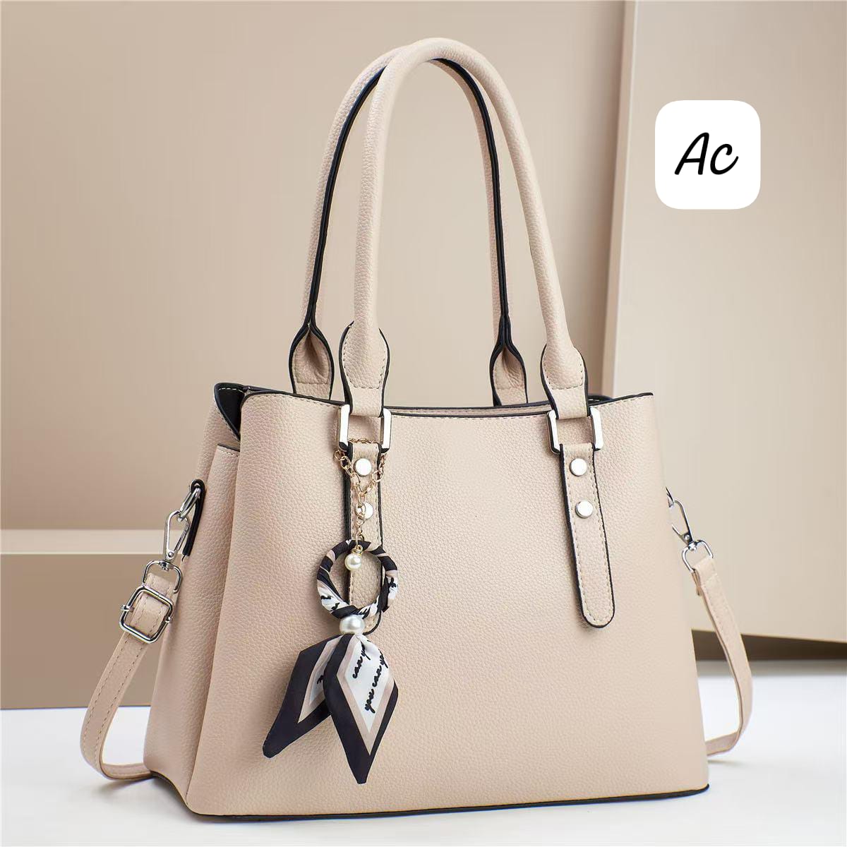 PRADA STYLED PREMIUM CLASSY HANDBAG