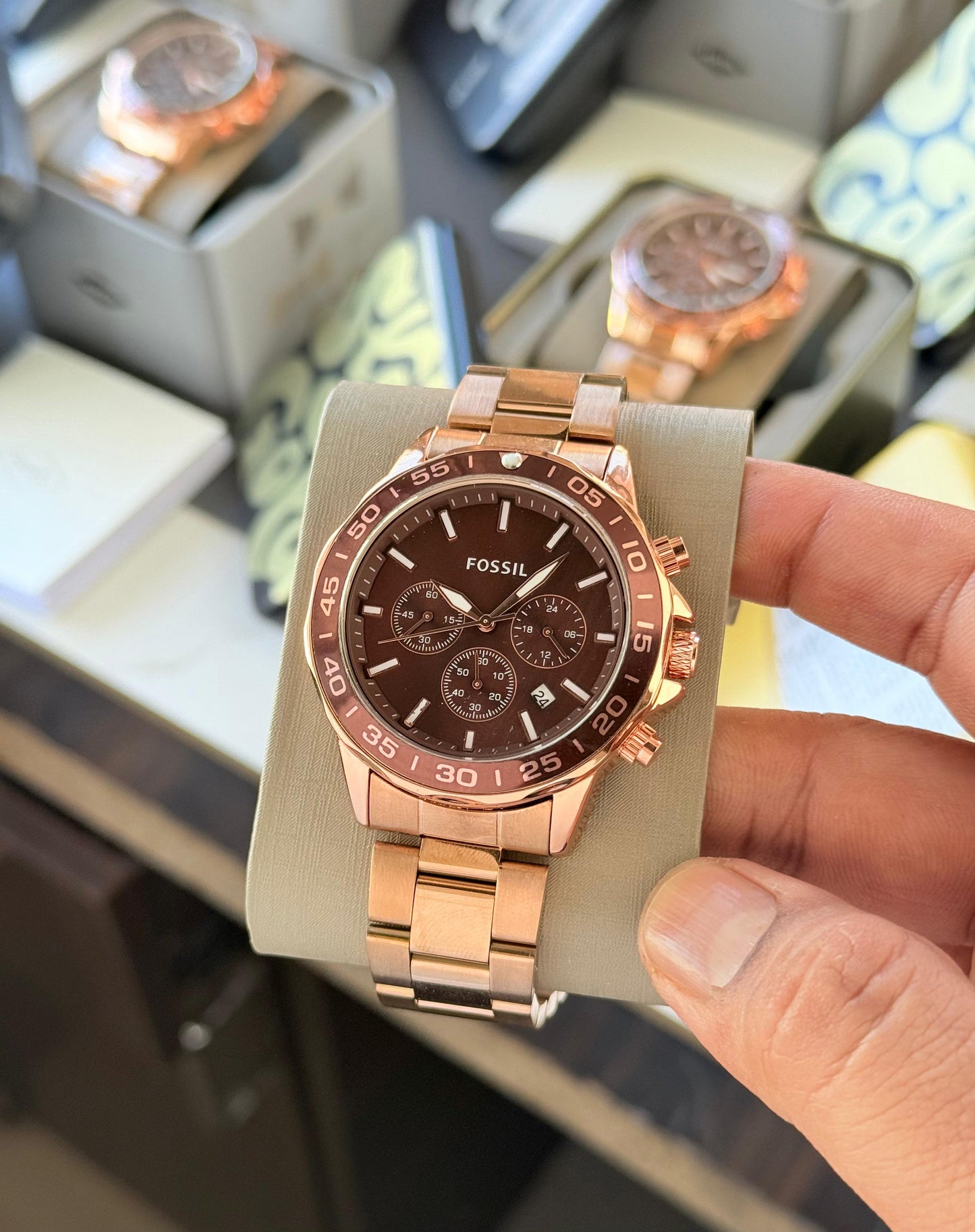Fossil Bannon timepiece is Expertly Crafted with a Black 3 Link Steel Strap
