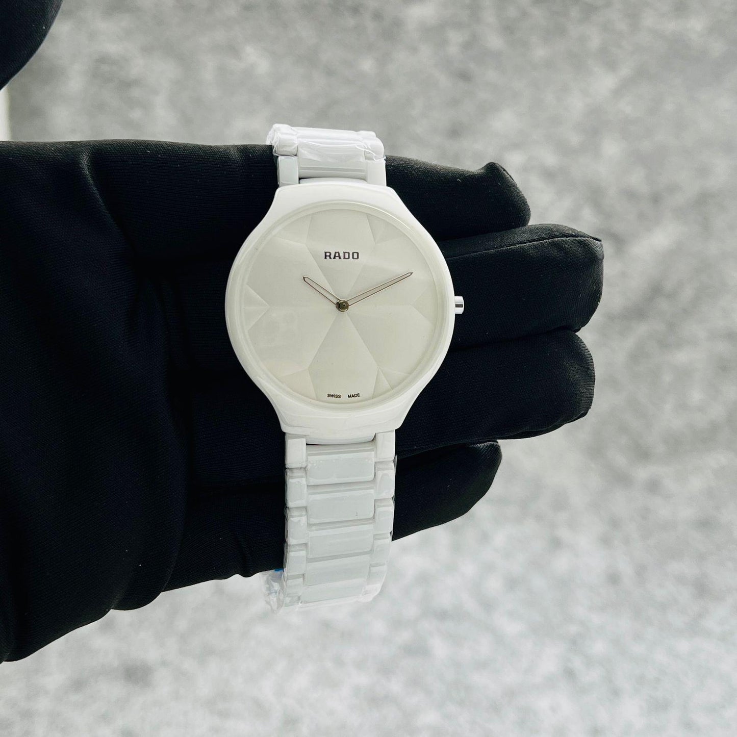 Rado true Round thinline X Great Gardens of the world