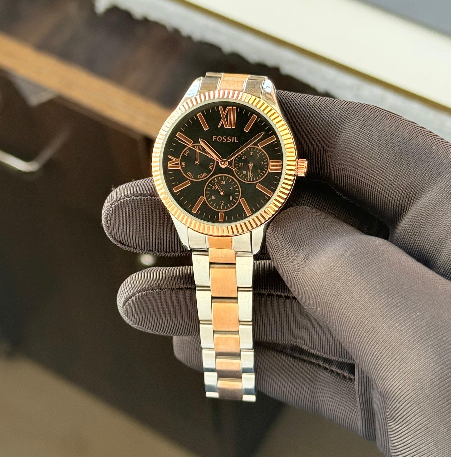 Fossil Bannon timepiece is Expertly Crafted with a Black 3 Link Steel Strap