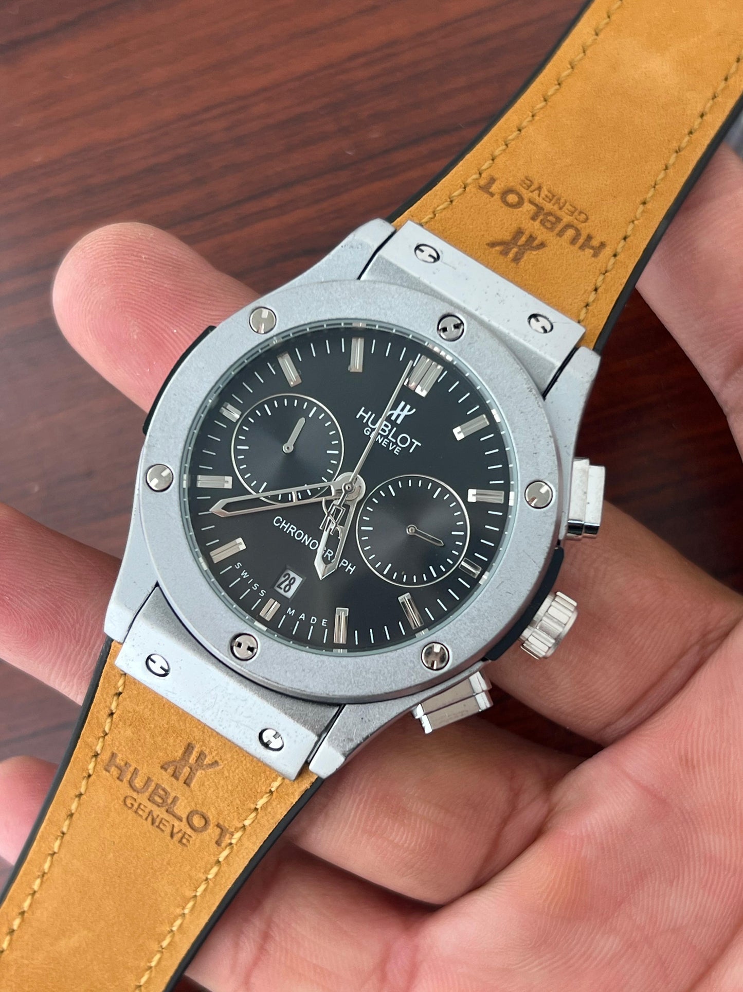 ✅ *Hublot Big Bang 5 Hand all shining Full Black, iconic  Strap collection