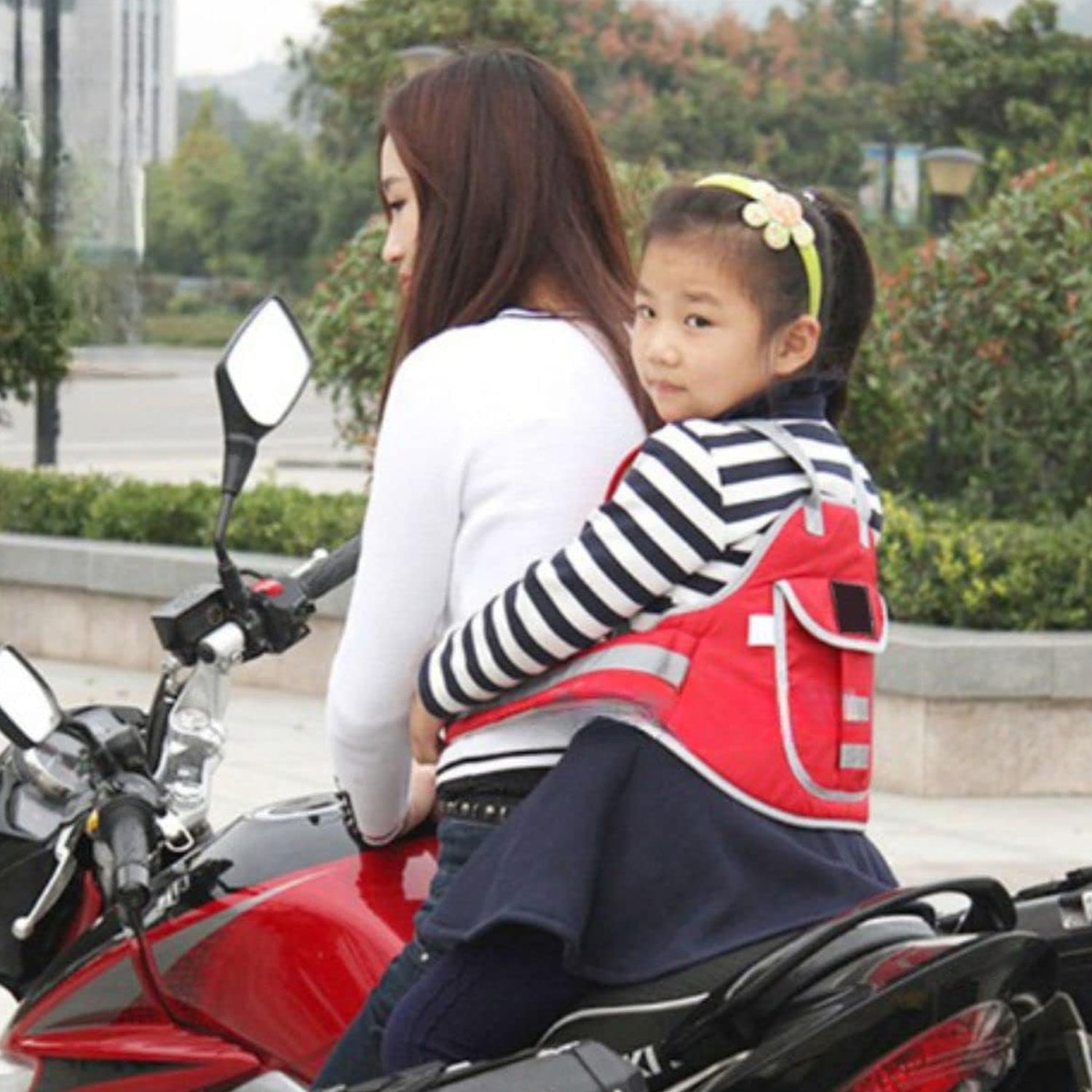 Protect Your Precious Cargo: Baby Safety Belt for Carrier (1 Pc) - Two Wheeler Safety - Springkart 