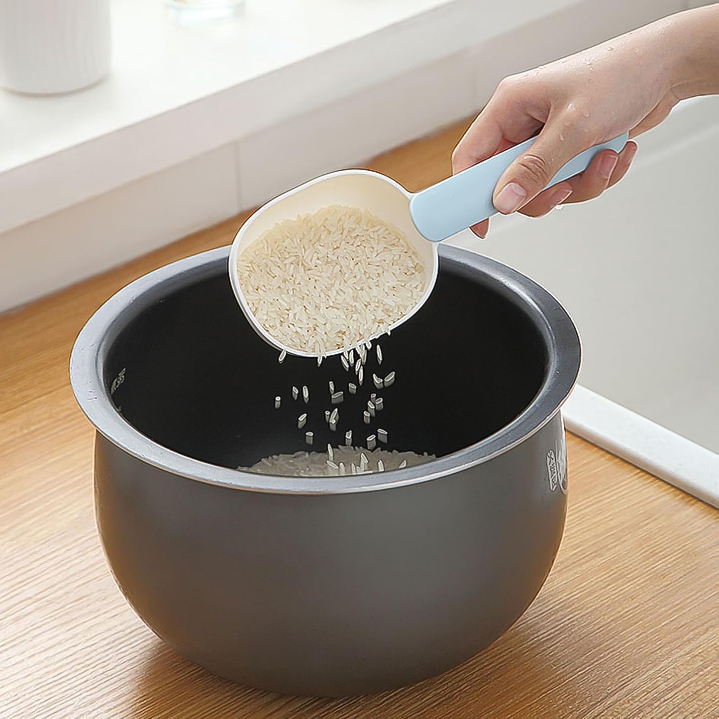 Large Plastic Measuring Spoons Flour Scoops For Home Kitchen (1 Pc) - Springkart 