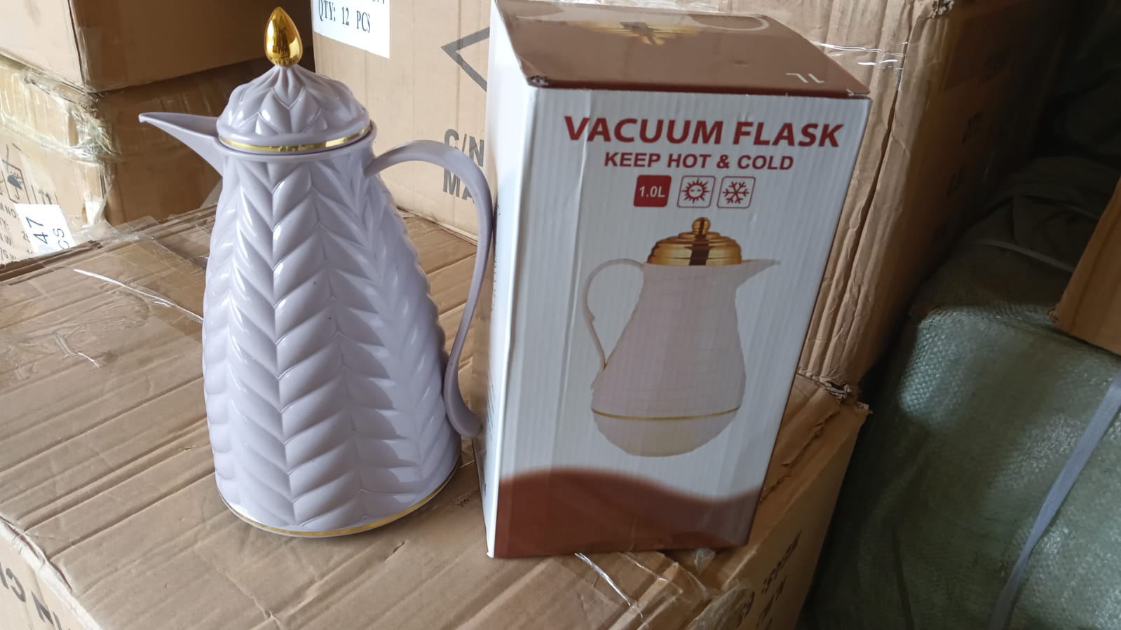 Insulated Tea Kettle Hot and Cold Premium Tea Kettle 1Ltr Kettle | Easy to Carry | Leak Proof | Tea Jug | Coffee Jug | Water Jug | Hot Beverages - Springkart 