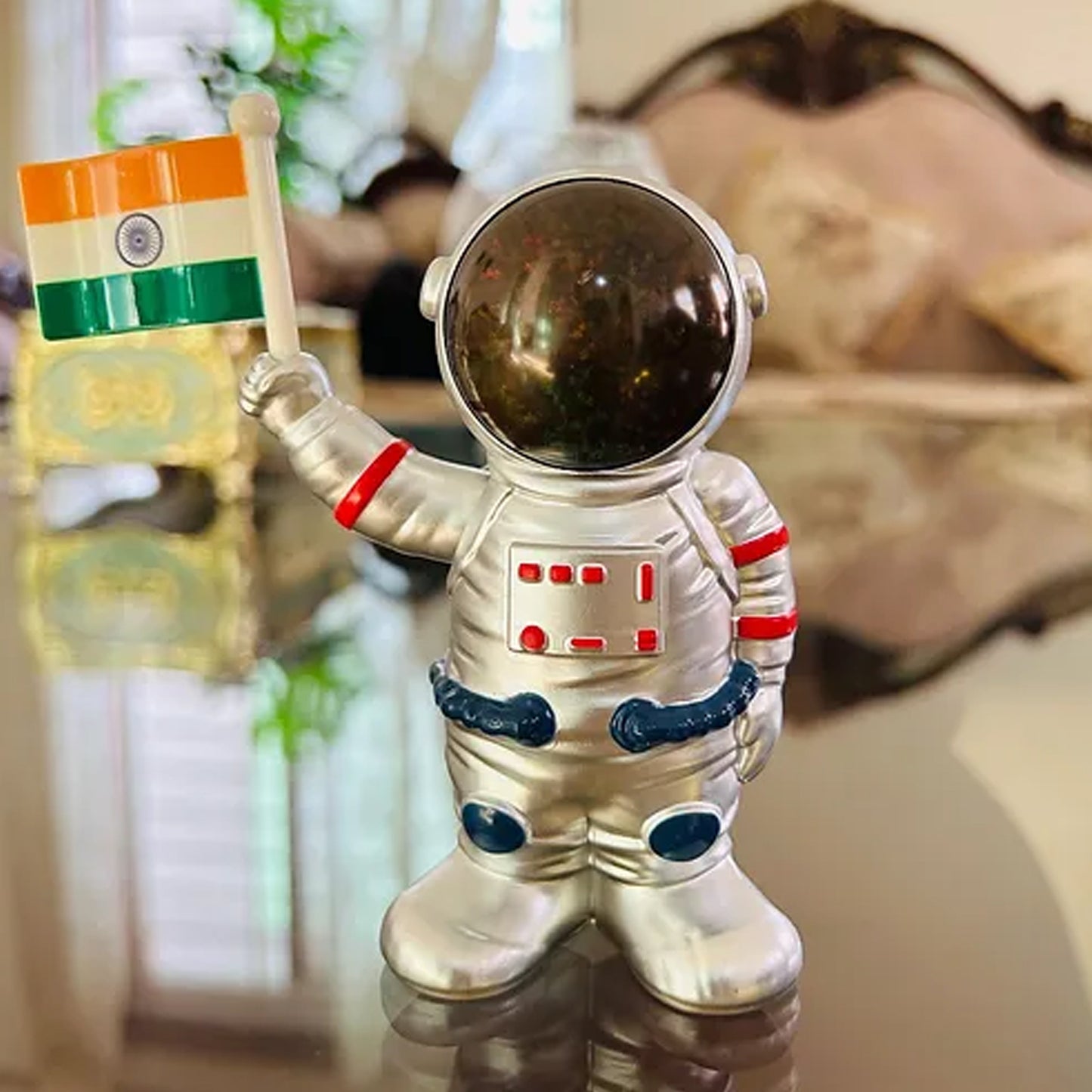 Solar Power Astronaut Ornament Moving Hand With Indian Flag (1 Pc) - Springkart 