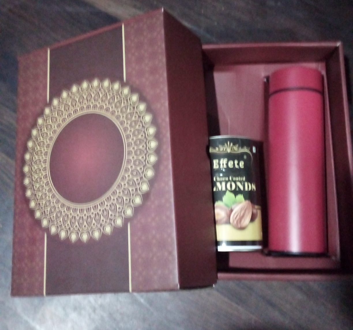 Personalized Temprature Water Bottle & Chocolate (With Attractive Multi circle Box / 2 Pc Set) - Springkart 
