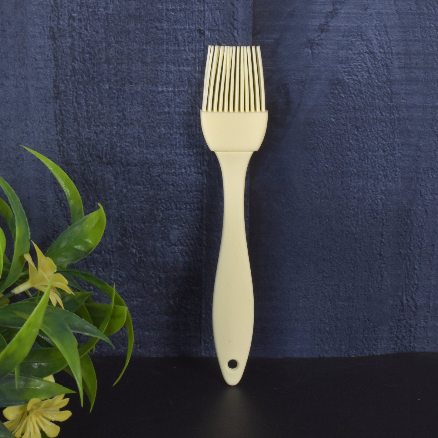 Silicone Kitchen Oil Spatula Brush With Handle Pastry Cake Brush (17 Cm 1 Pc) - Springkart 