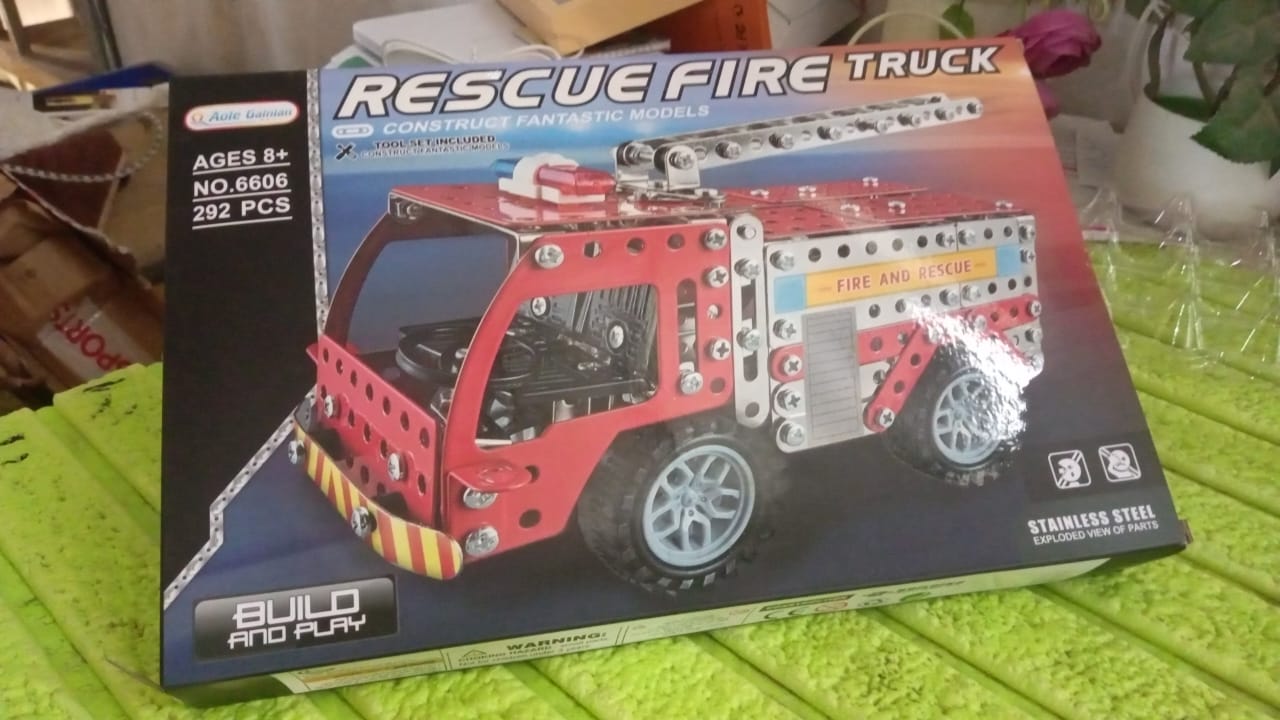 Metal DIY Fire Truck Building Blocks for Kids (Fire Truck / 292pcs of truck tool / 1 Set) - Springkart 