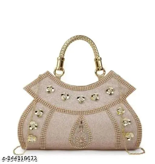 Catalog Name:*Styles Trendy Women Clutch  Style Trendy Women/girl Clutches  Stylish trending party wedding Bridal clutch ladies bag