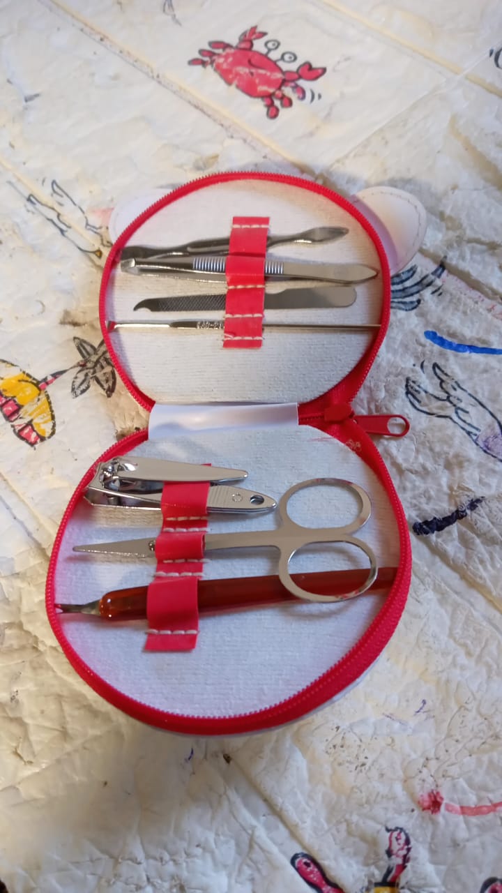 Nail Care Set / Kit / Case, Fingernail Clipper, Manicure Set, Stainless Steel Nail Cutter Set ,Manicure Toe Nail Clippers Care Tools with Lightweight and Beautiful Travel Case (7 pc Set) - Springkart 