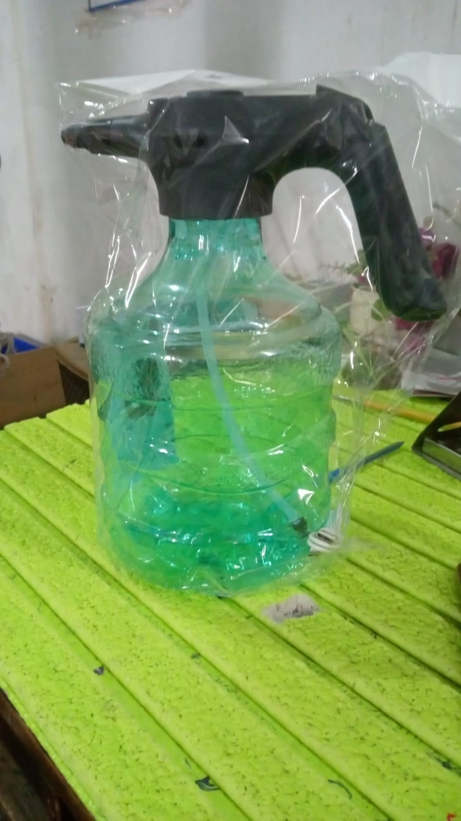 Electric Spray Bottle Garden Sprayer Automatic Watering Can (1 Pc / 4 Ltr. Approx) - Springkart 