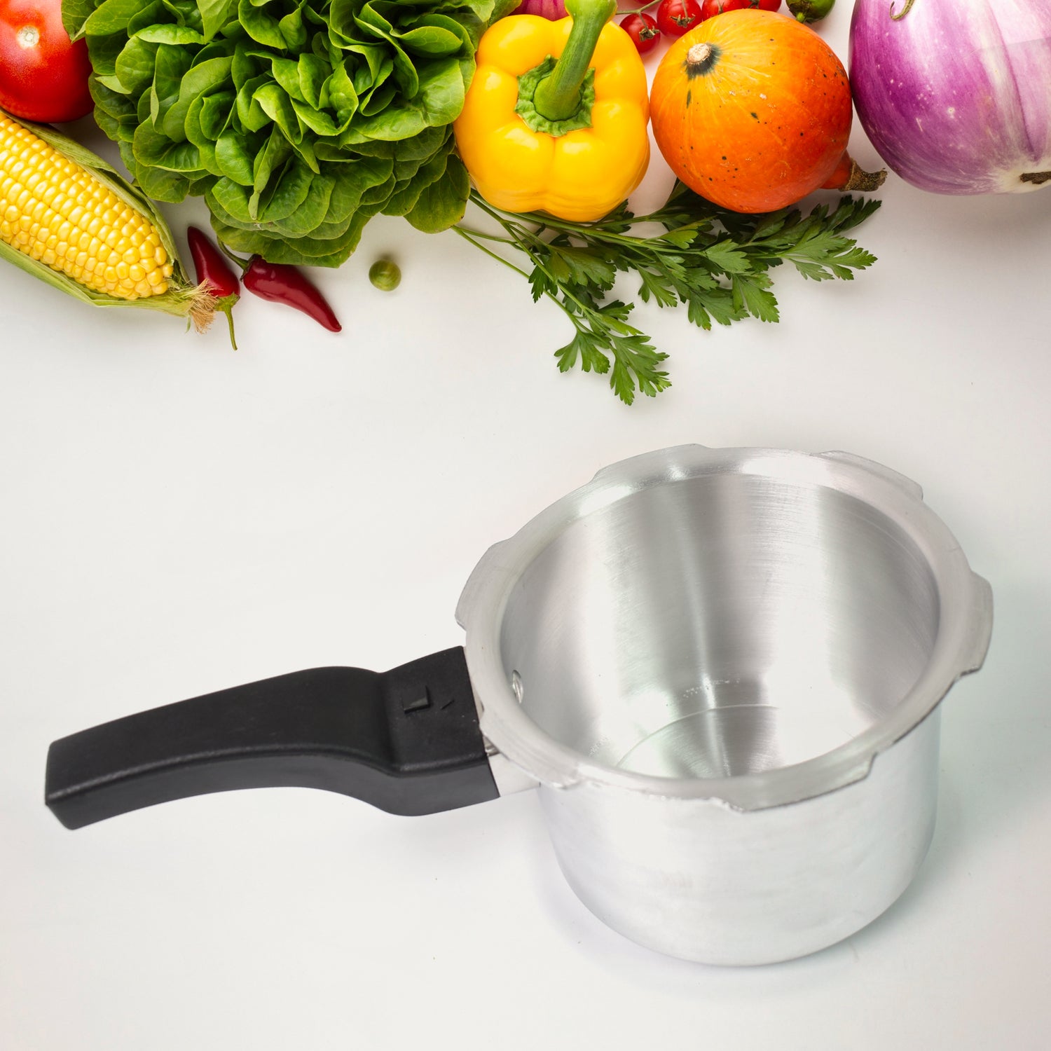 Aluminium Classic Goldex Pressure Cookers With Outer Lid (1.5 Litres) - Springkart 